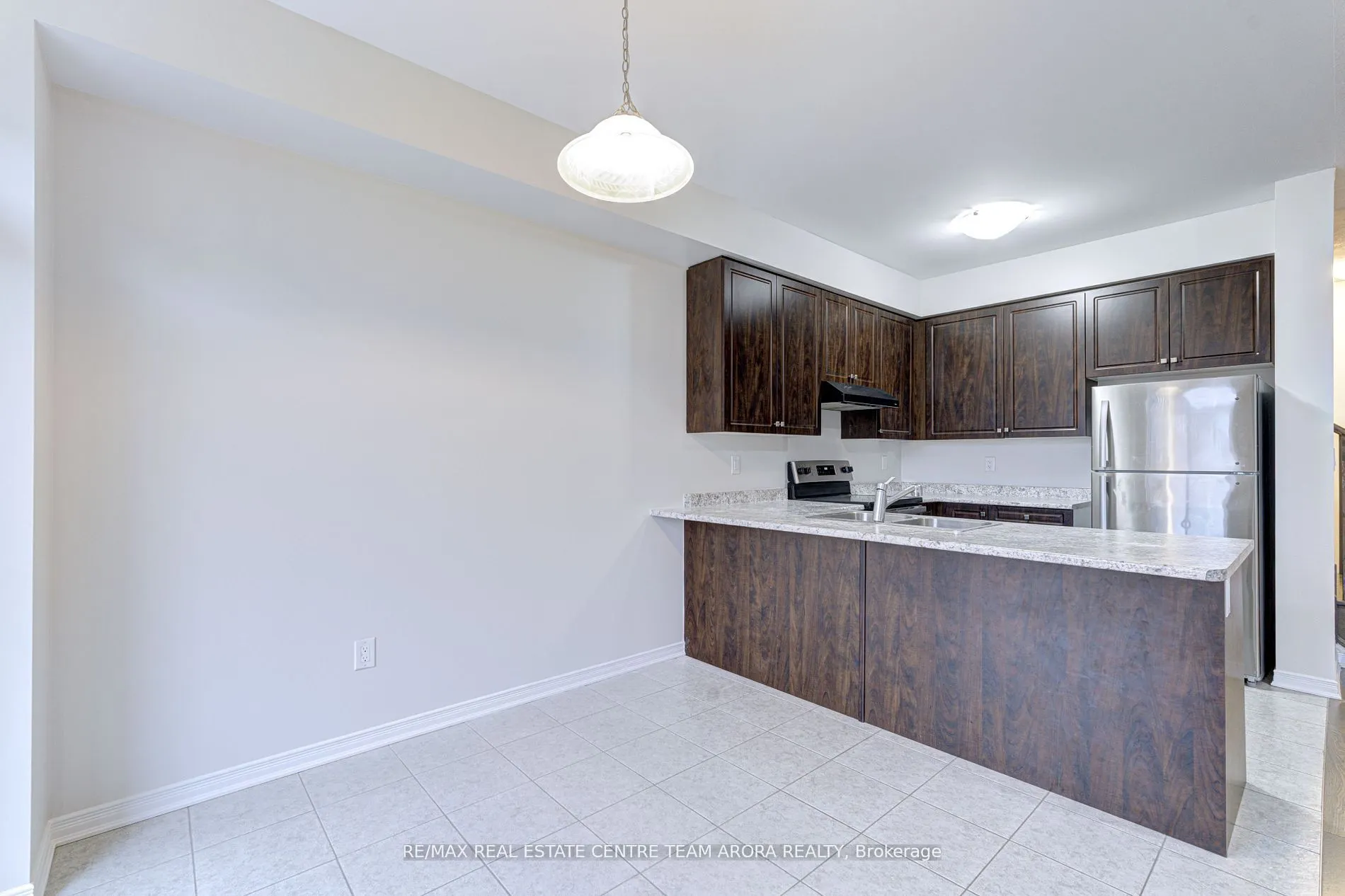 79 Oaktree Drive