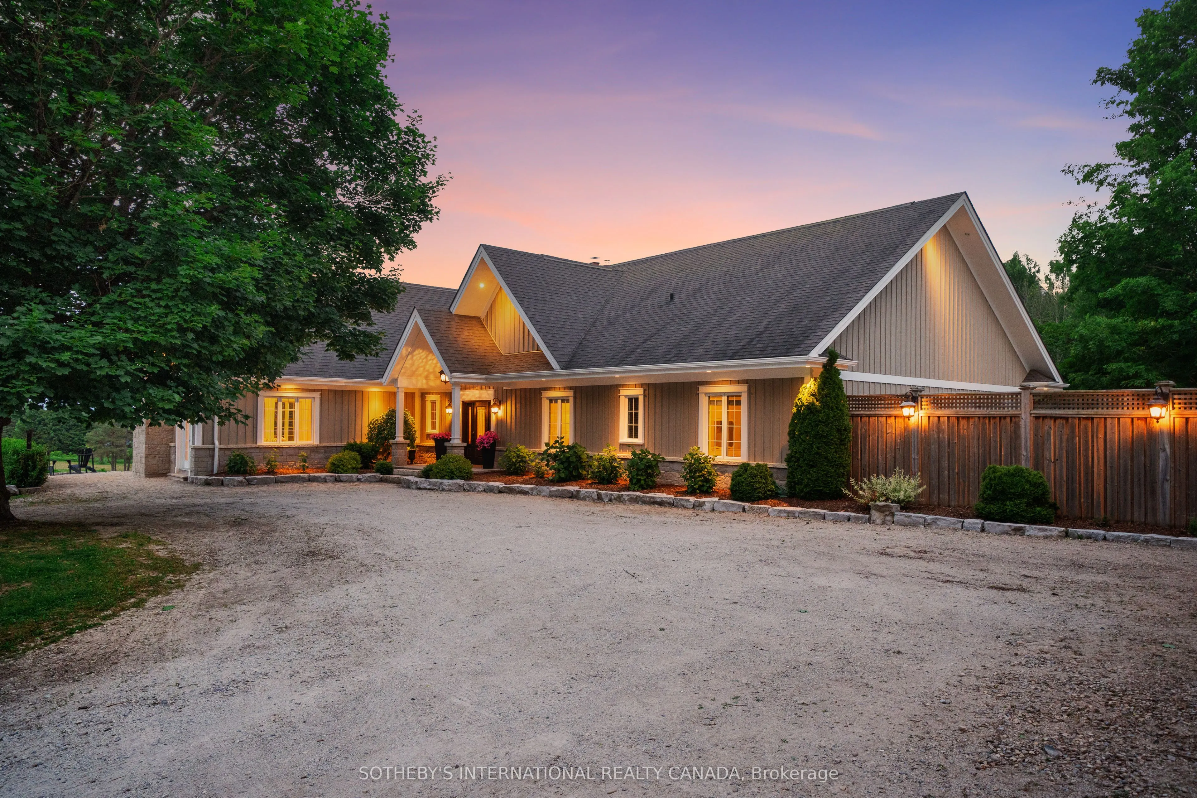 428308 25th Side Road