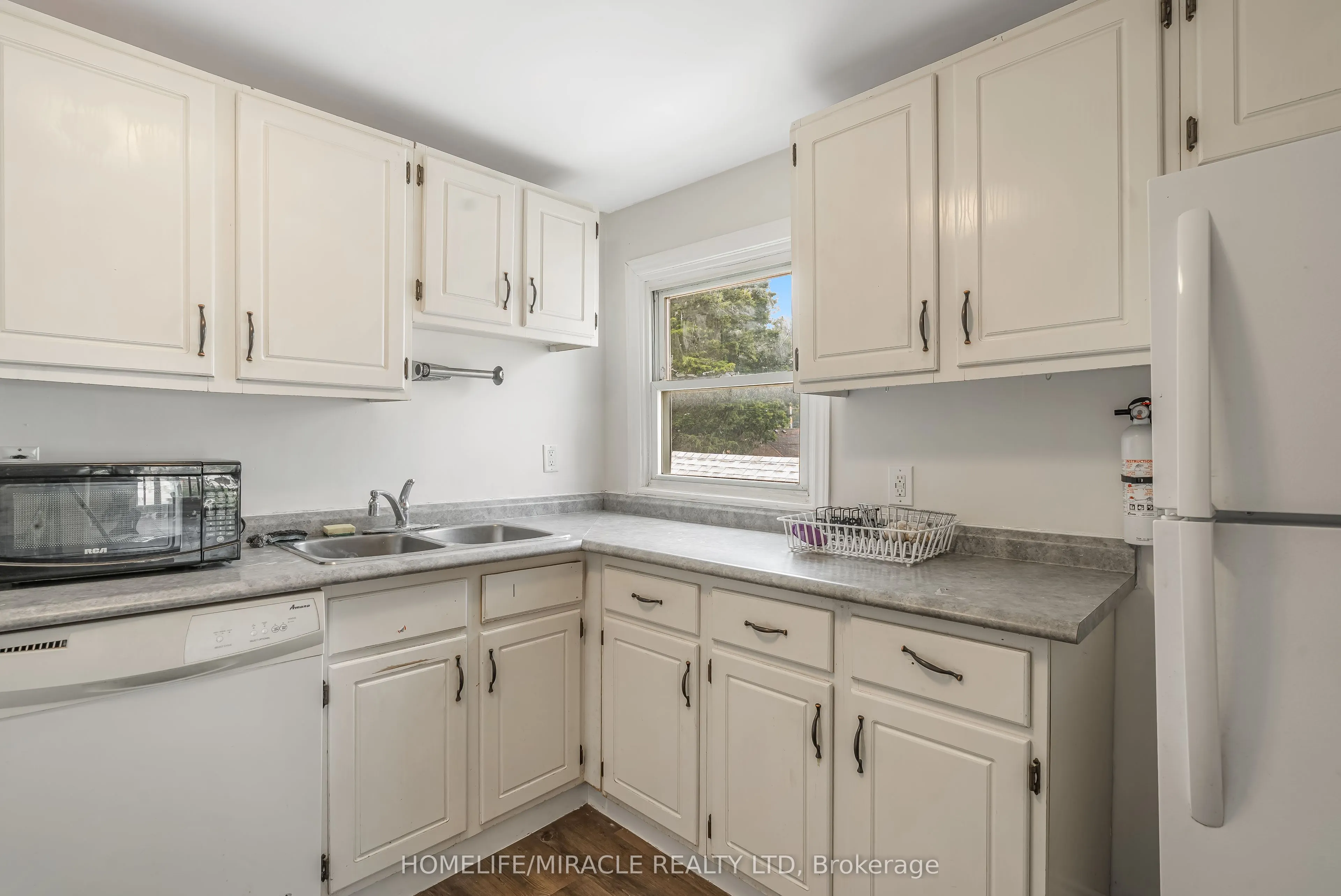 237 ST. JULIEN Street