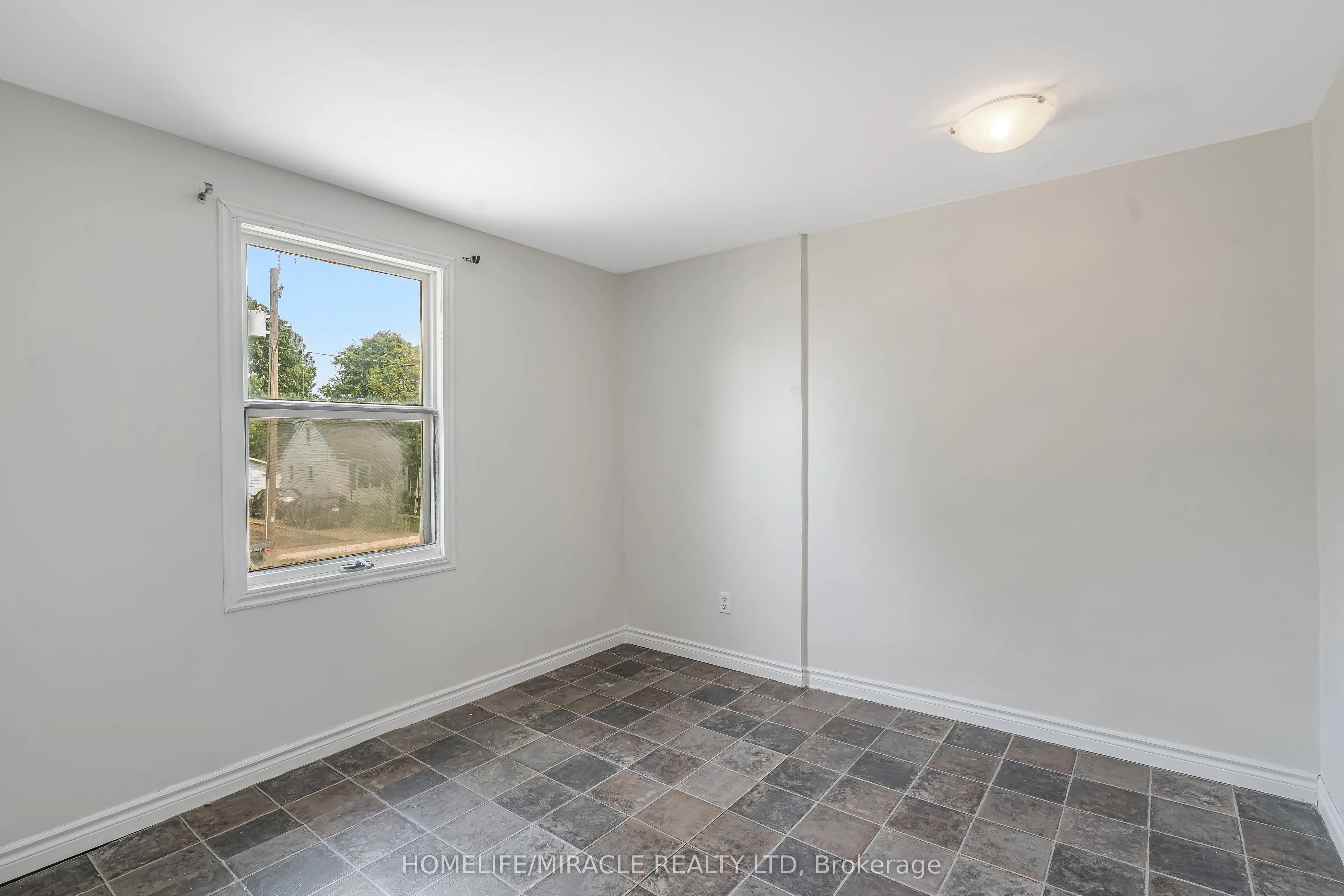237 ST. JULIEN Street