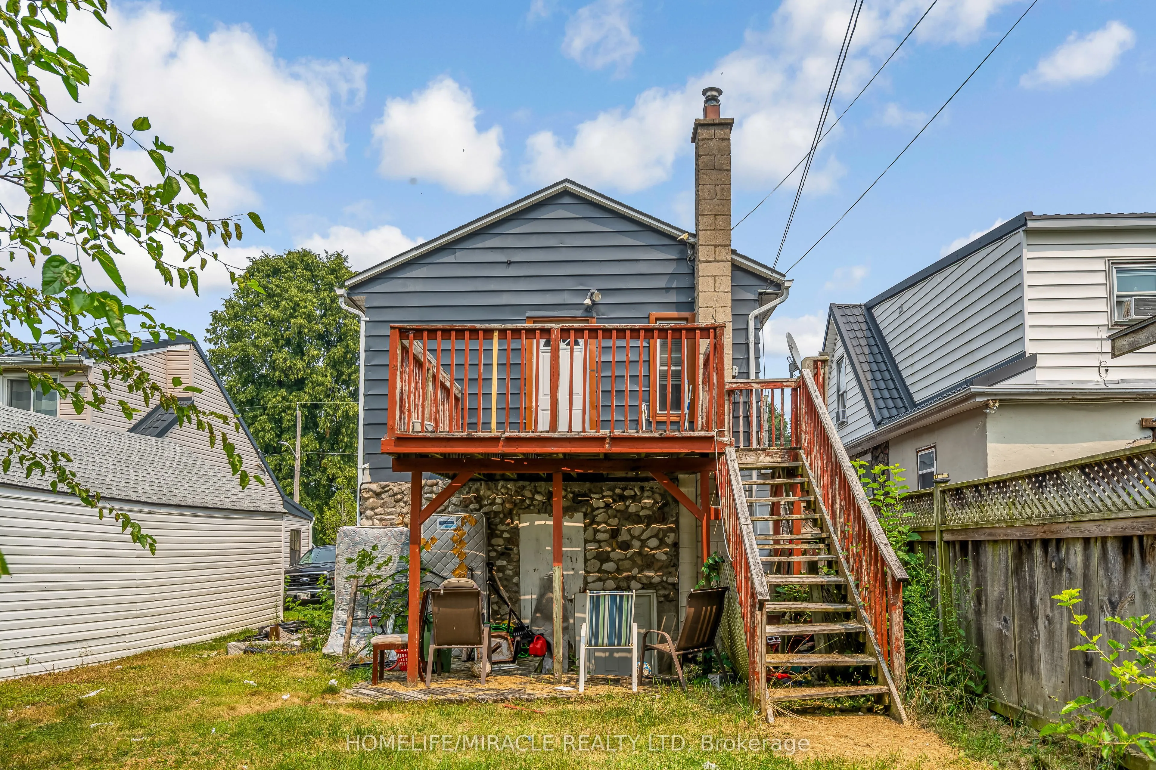 237 ST. JULIEN Street