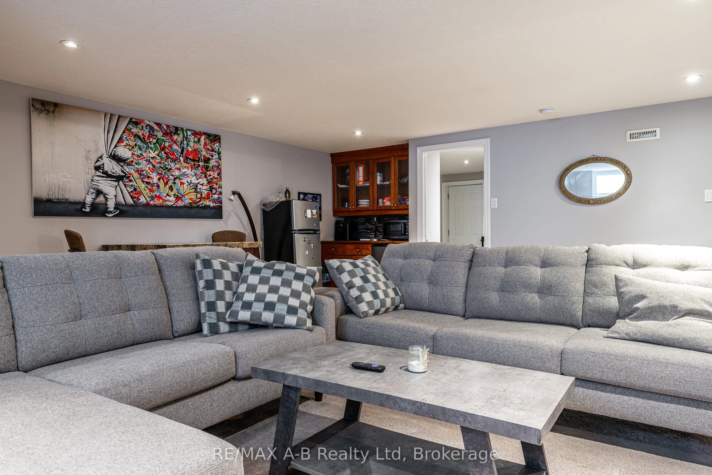 77 Millson Crescent