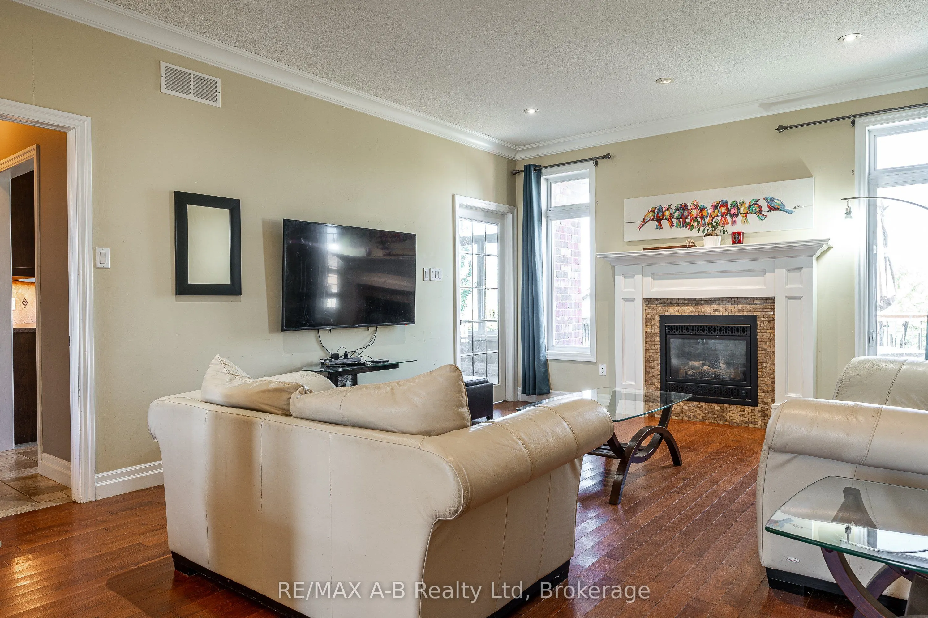 77 Millson Crescent