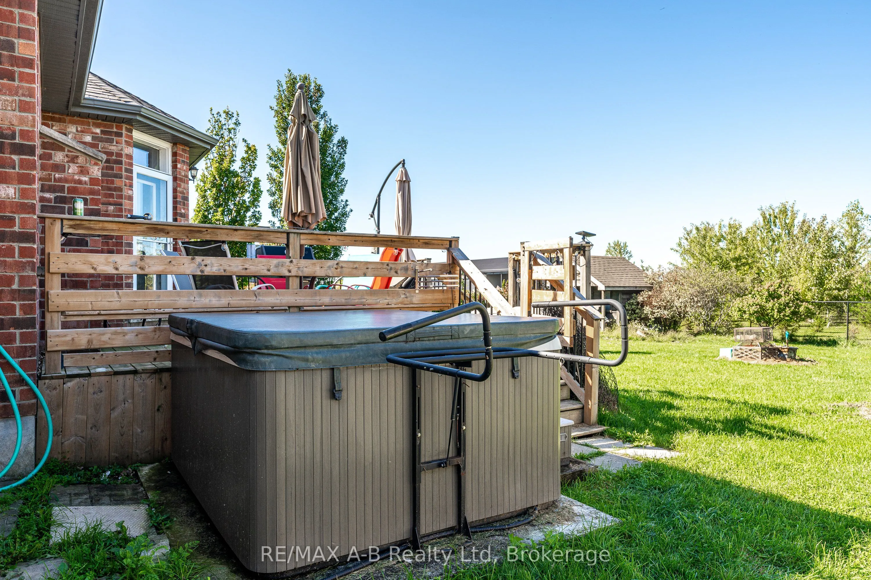 77 Millson Crescent