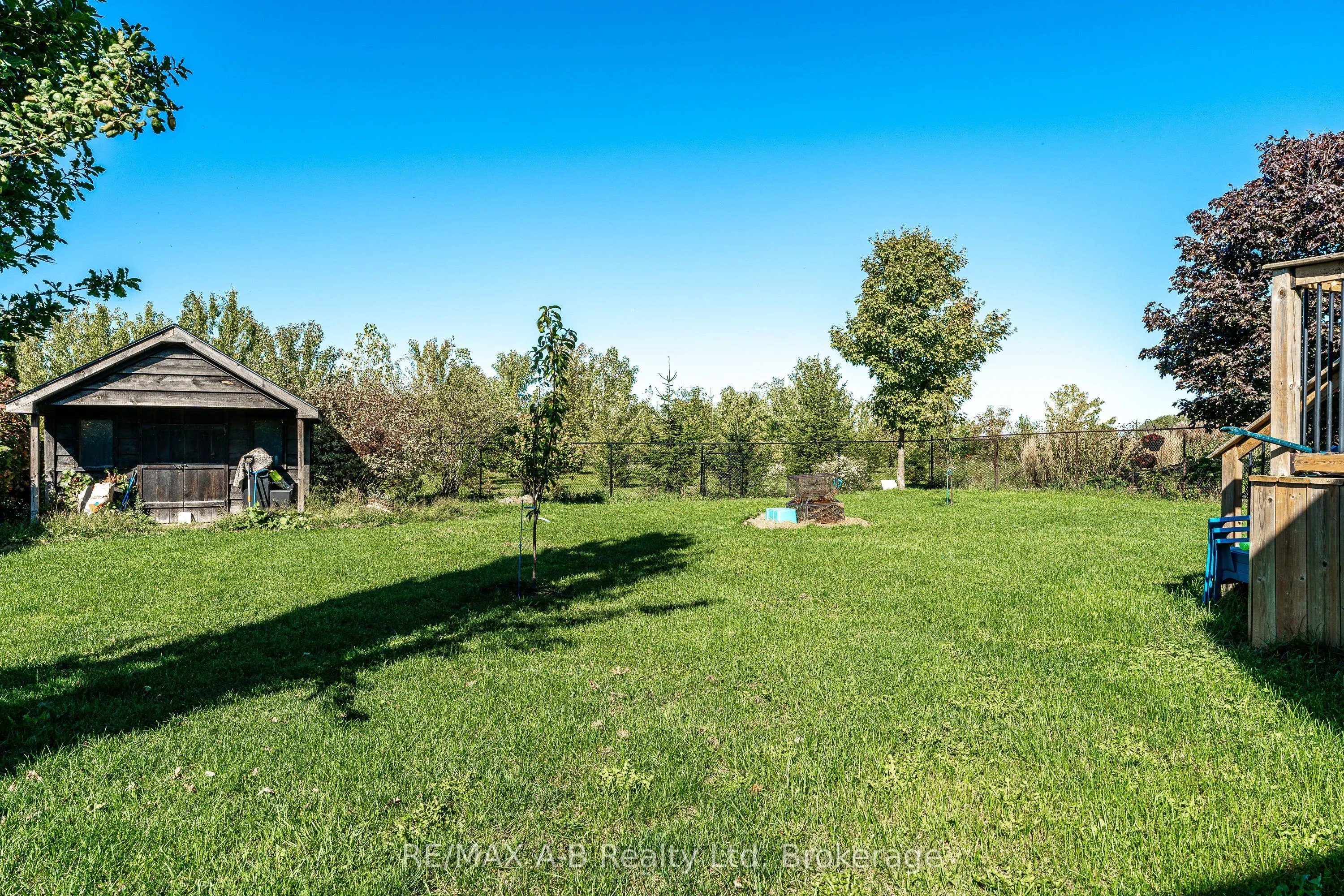 77 Millson Crescent