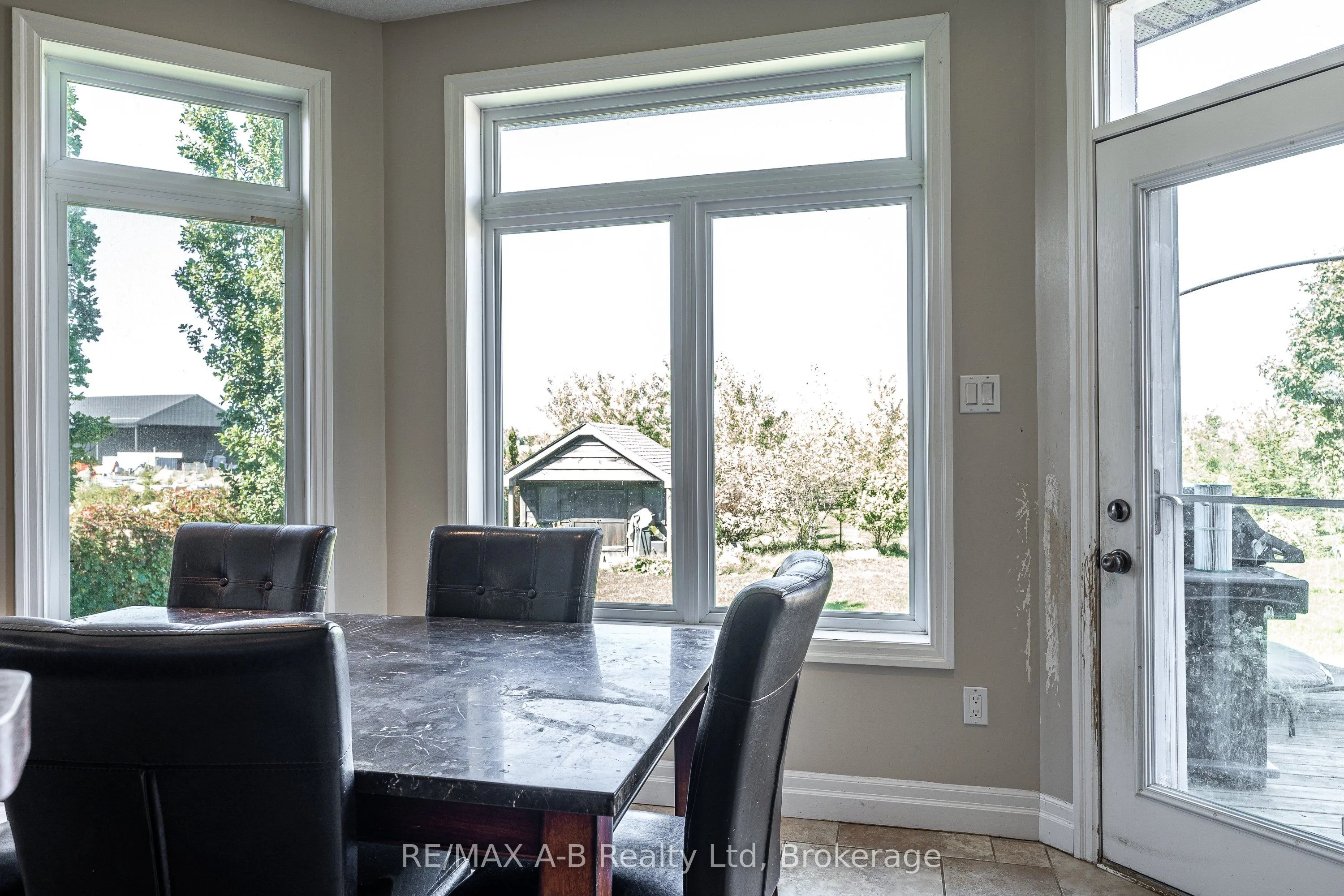 77 Millson Crescent
