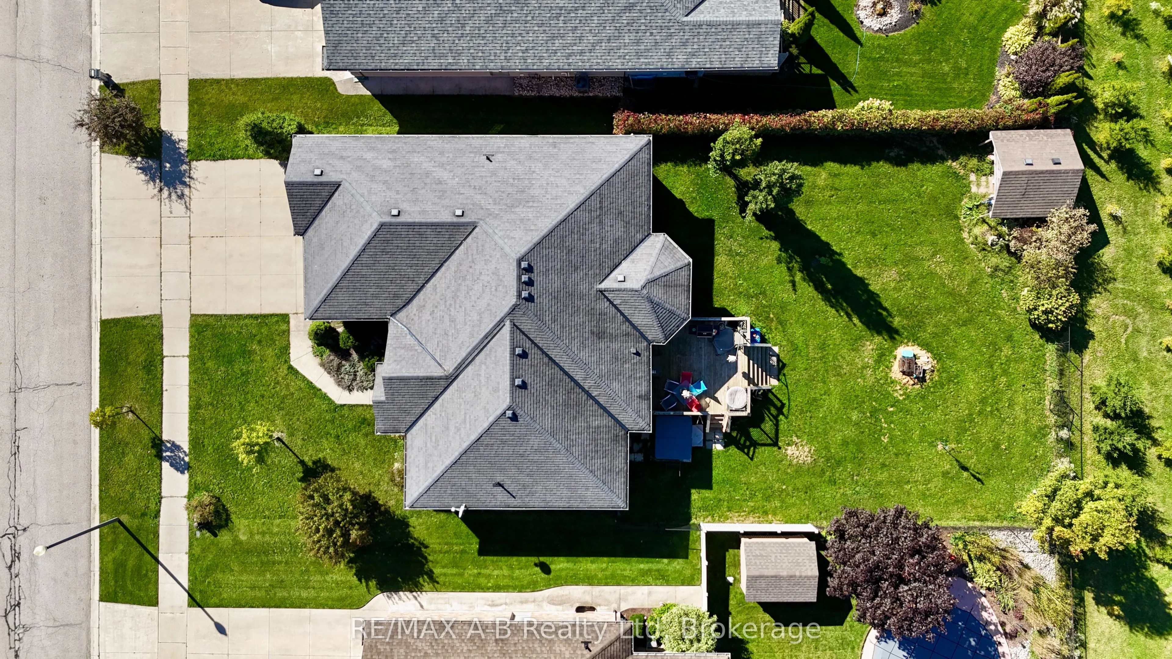77 Millson Crescent