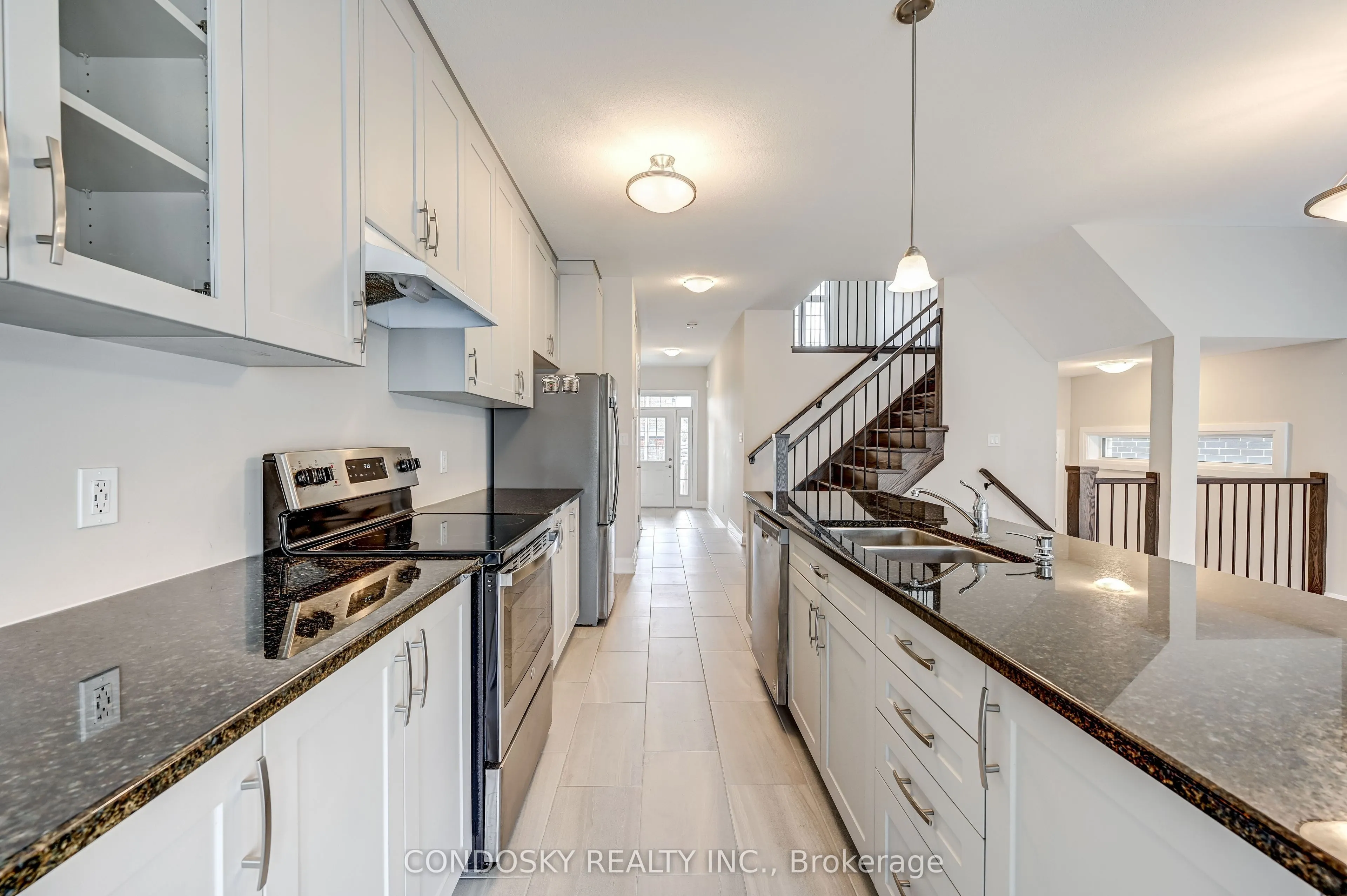 715 Thomas Slee Drive