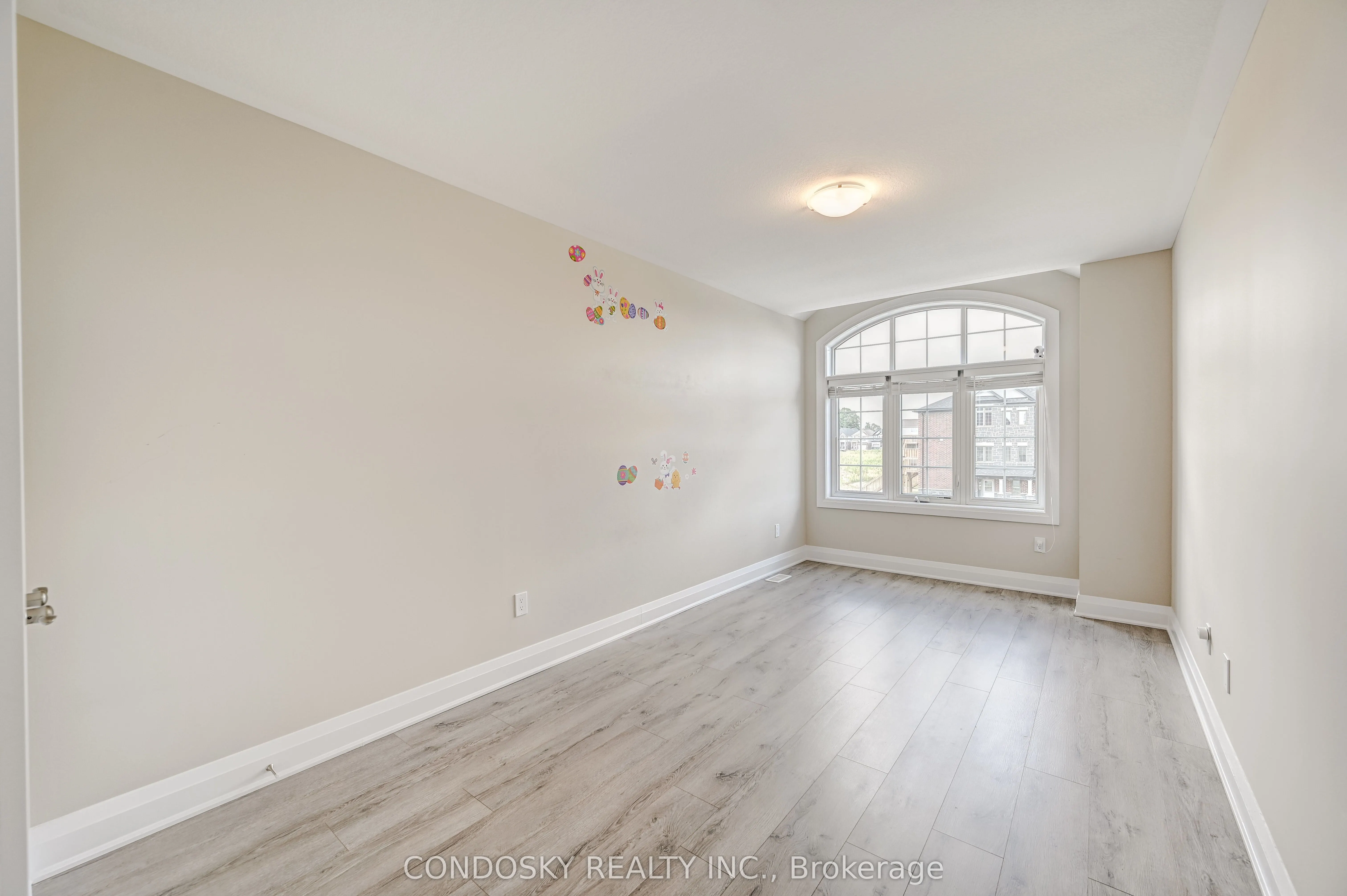 715 Thomas Slee Drive
