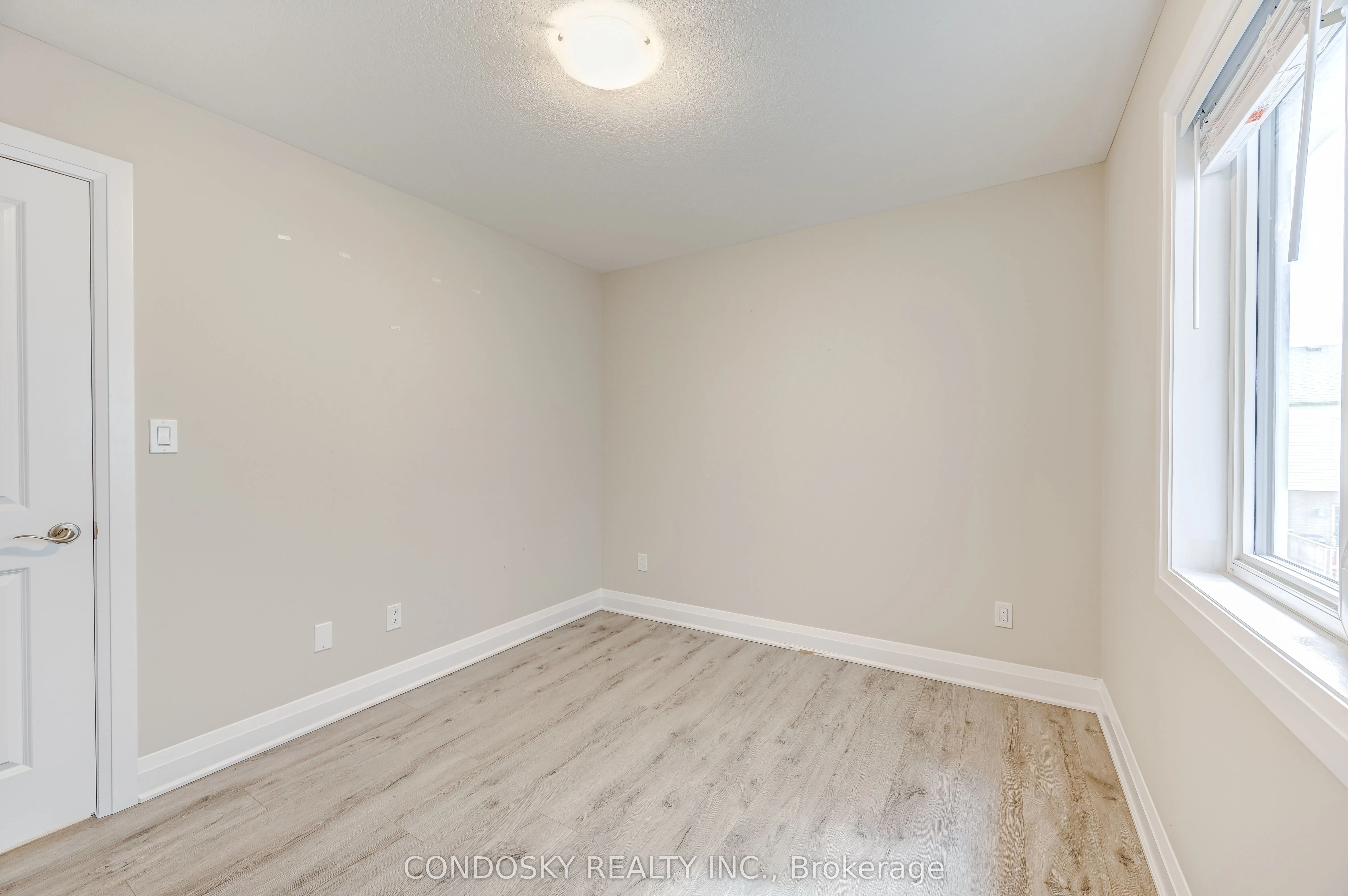 715 Thomas Slee Drive