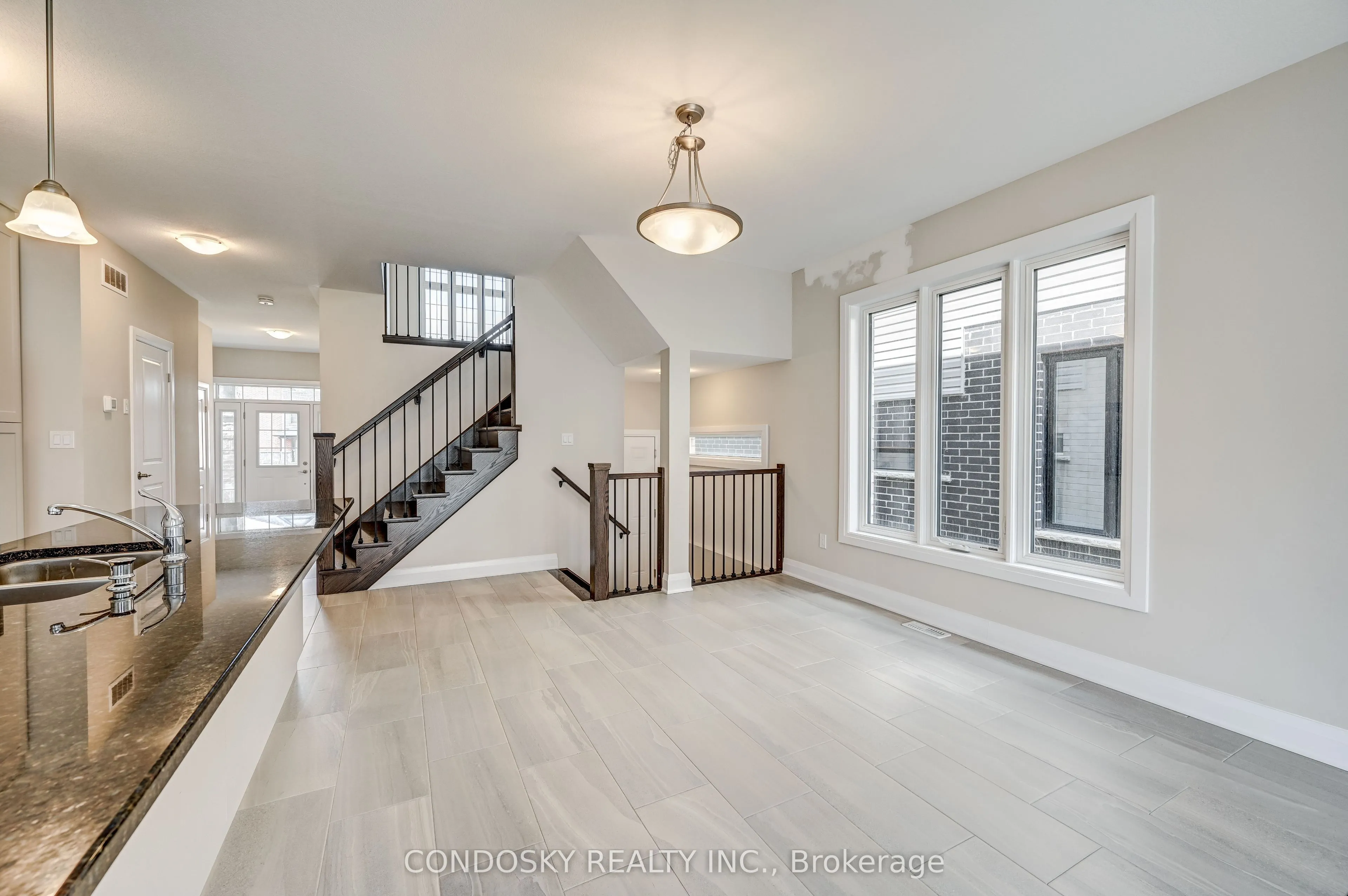 715 Thomas Slee Drive