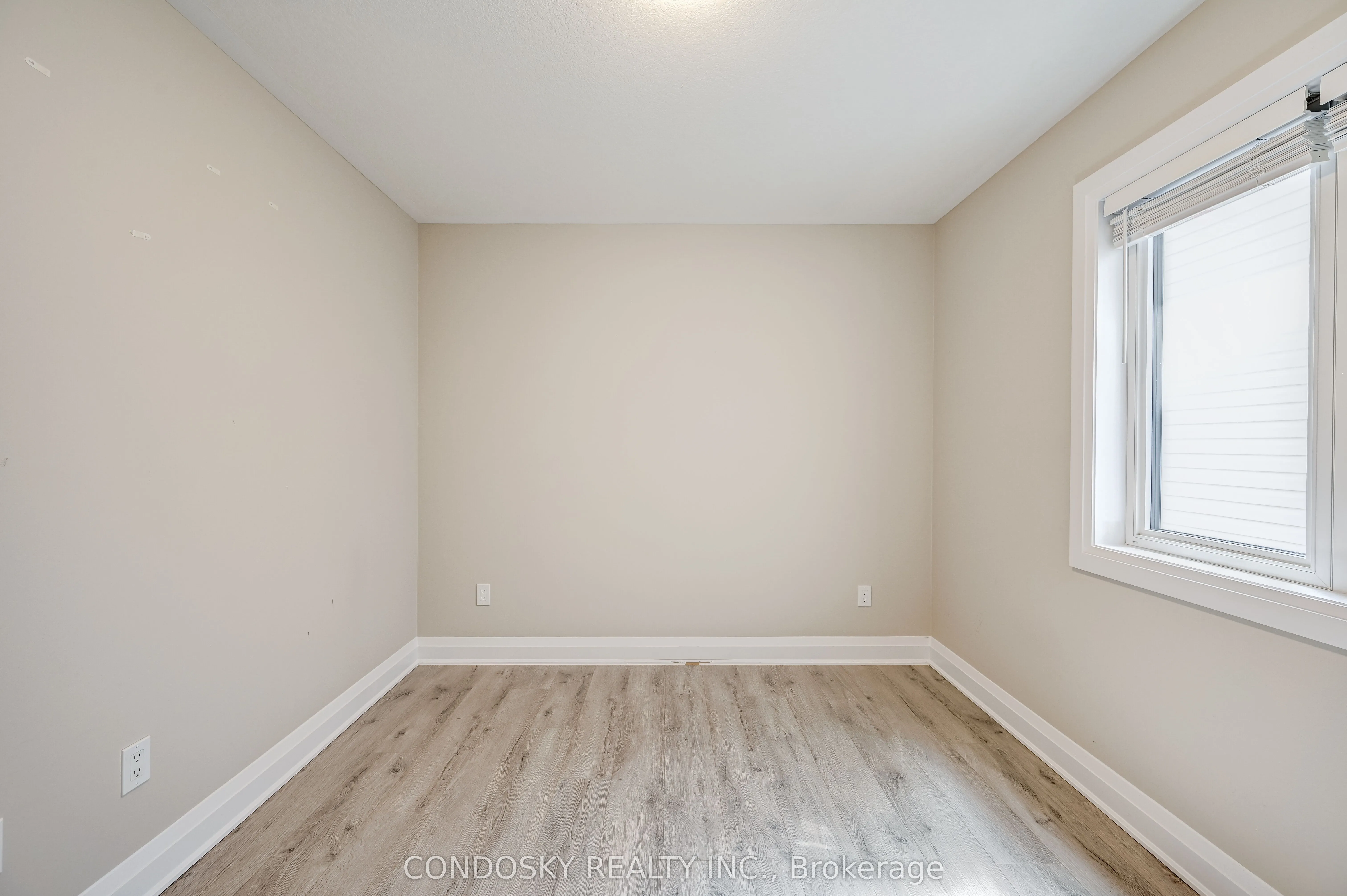 715 Thomas Slee Drive