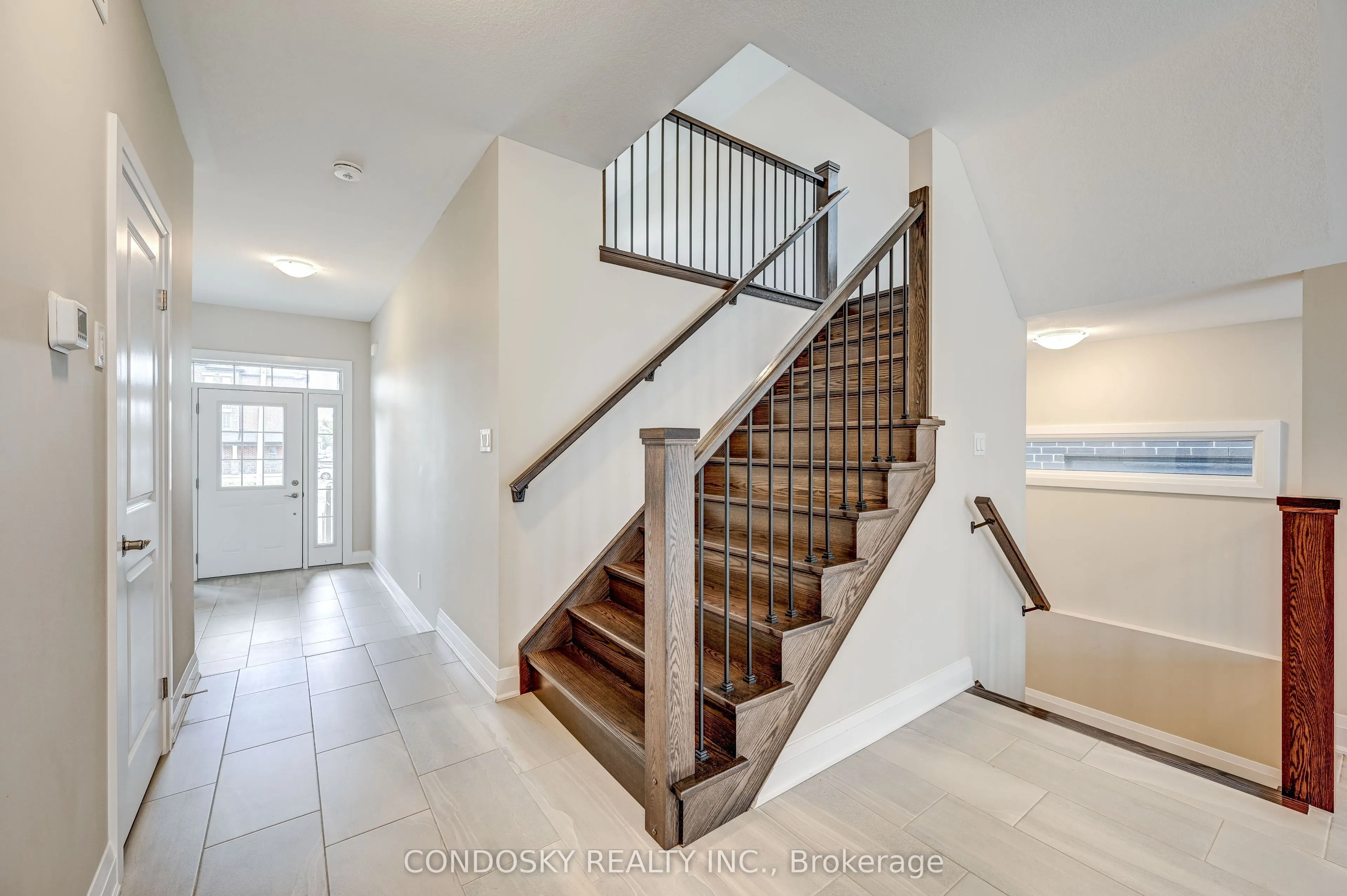 715 Thomas Slee Drive
