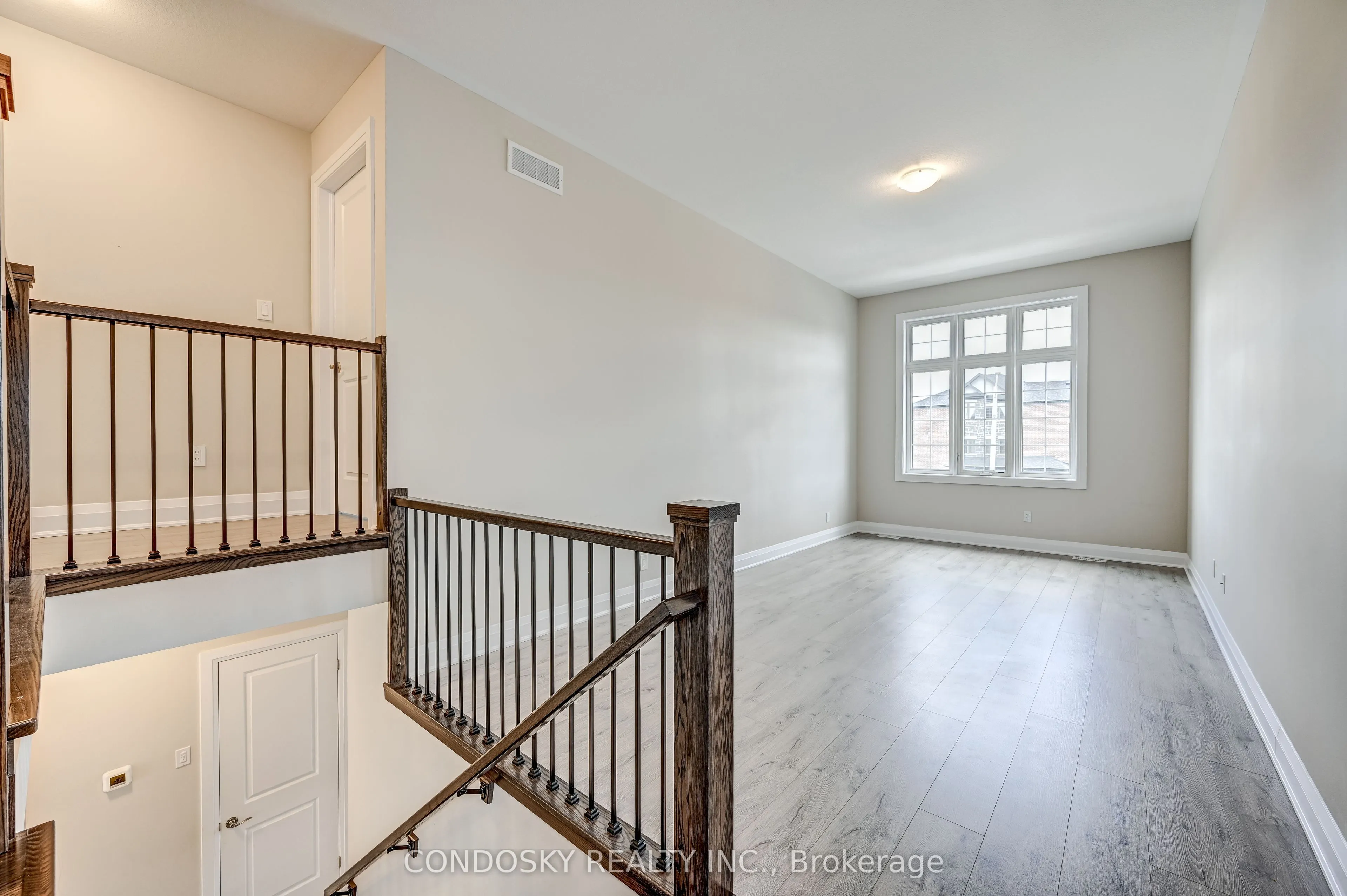 715 Thomas Slee Drive
