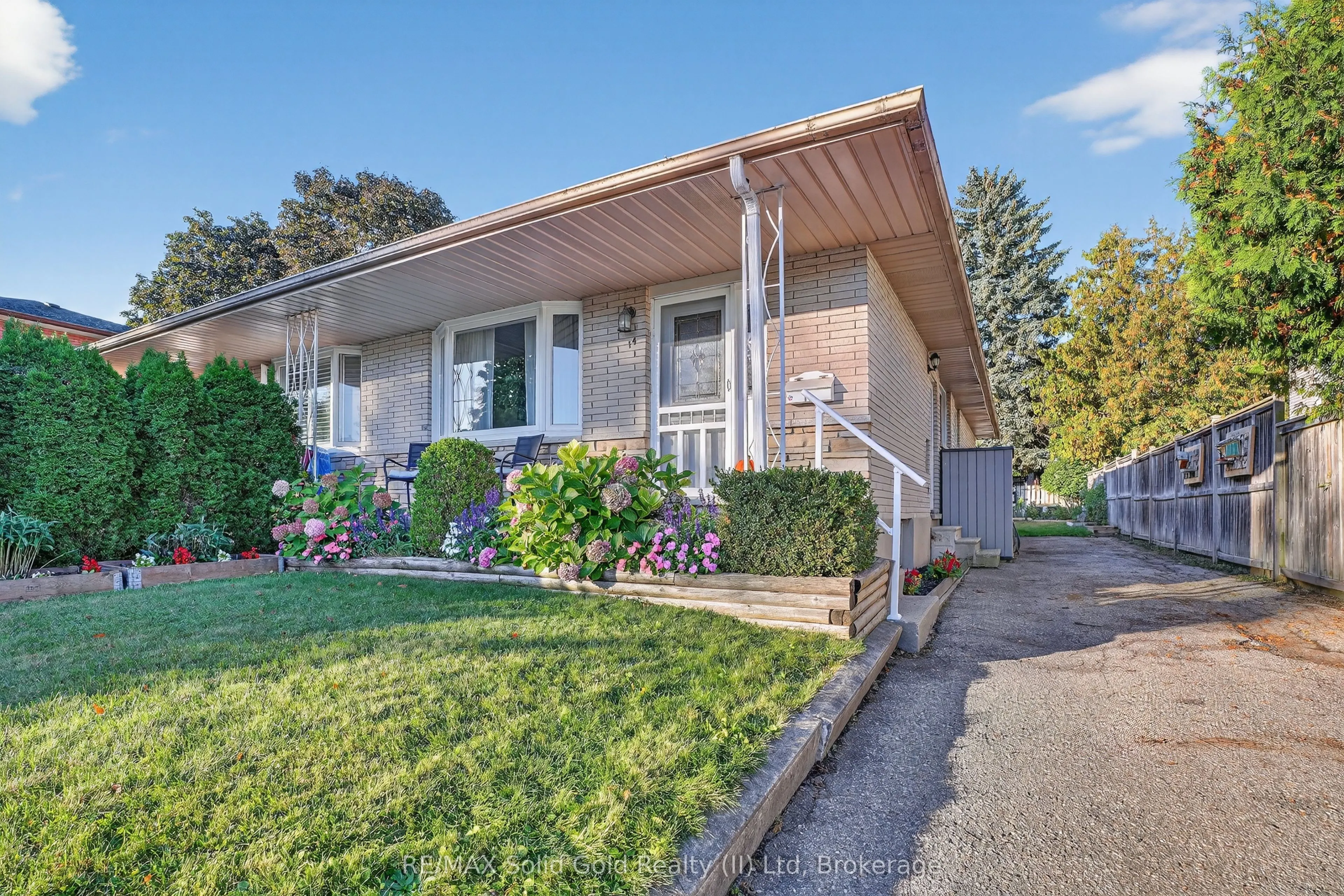 14 Carnaby Crescent