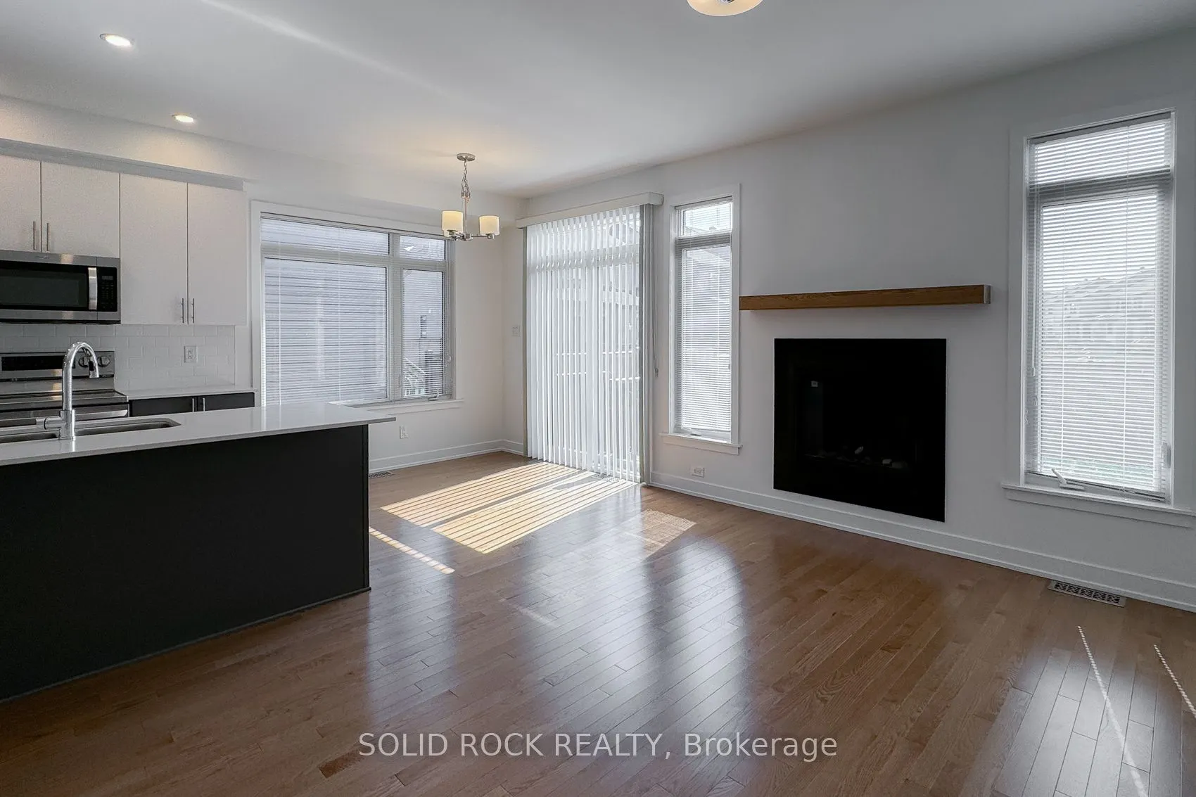 889 Solarium Avenue