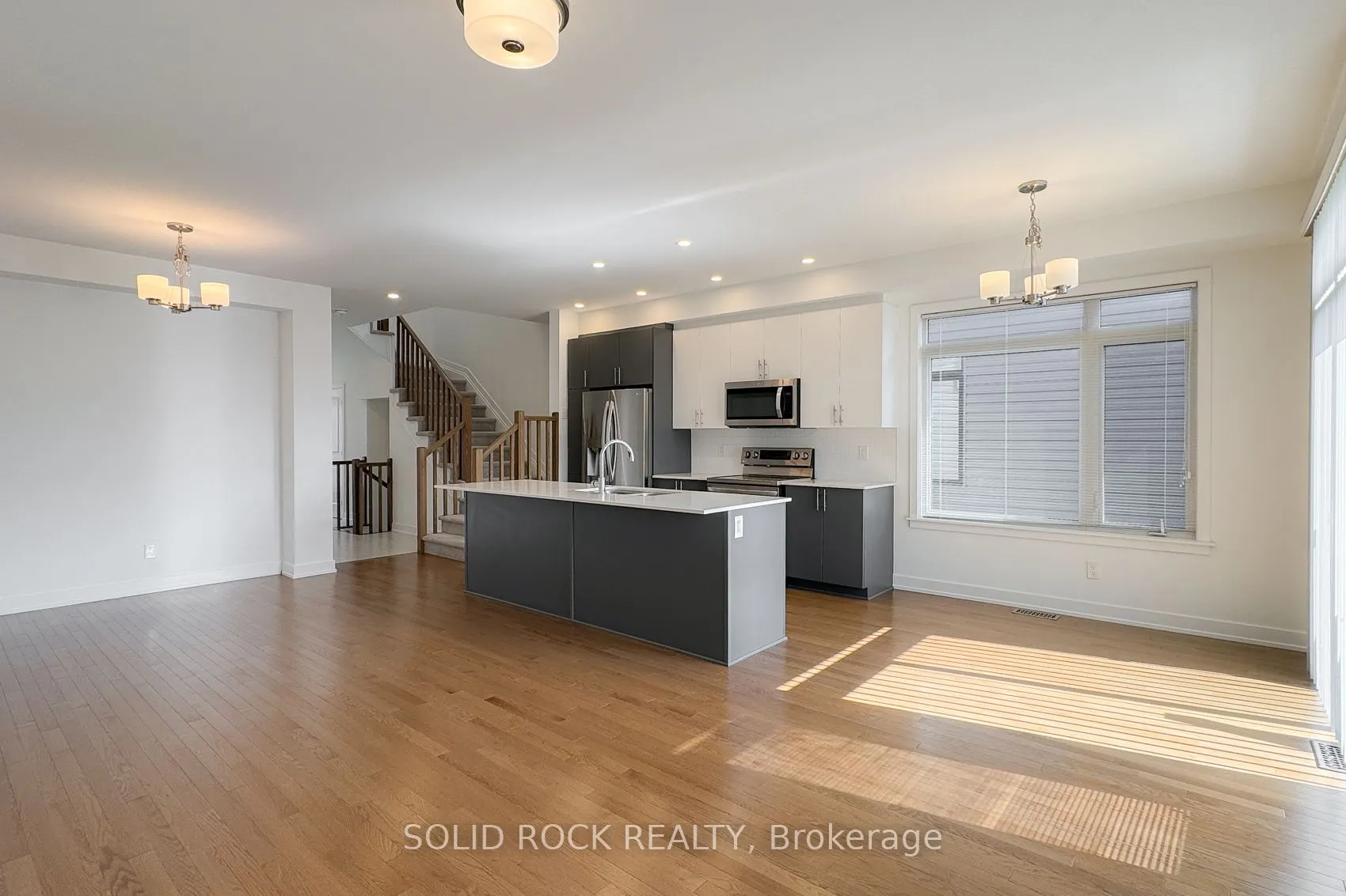 889 Solarium Avenue