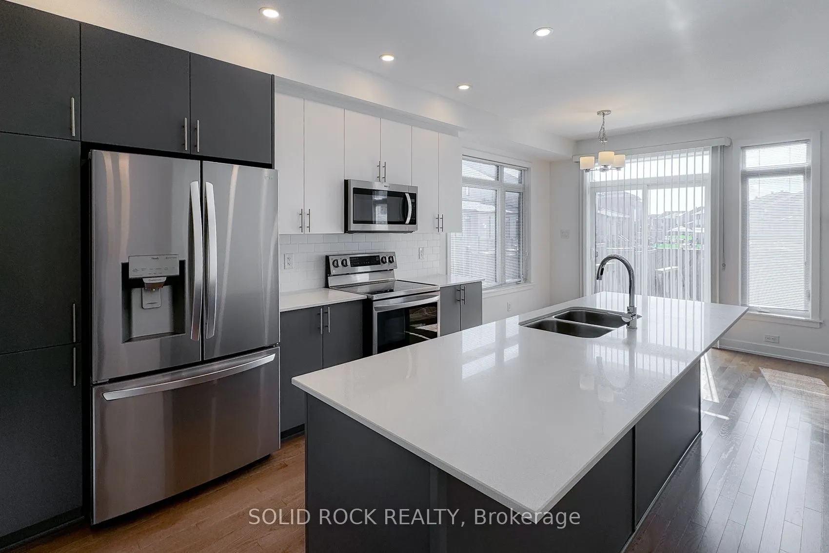 889 Solarium Avenue