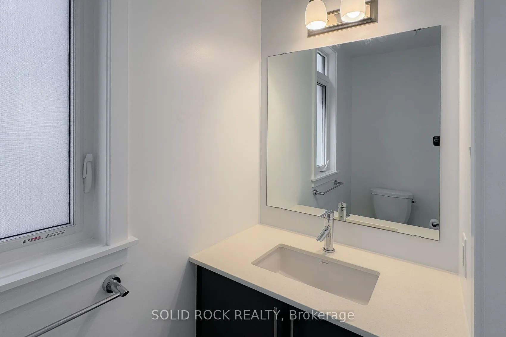 889 Solarium Avenue
