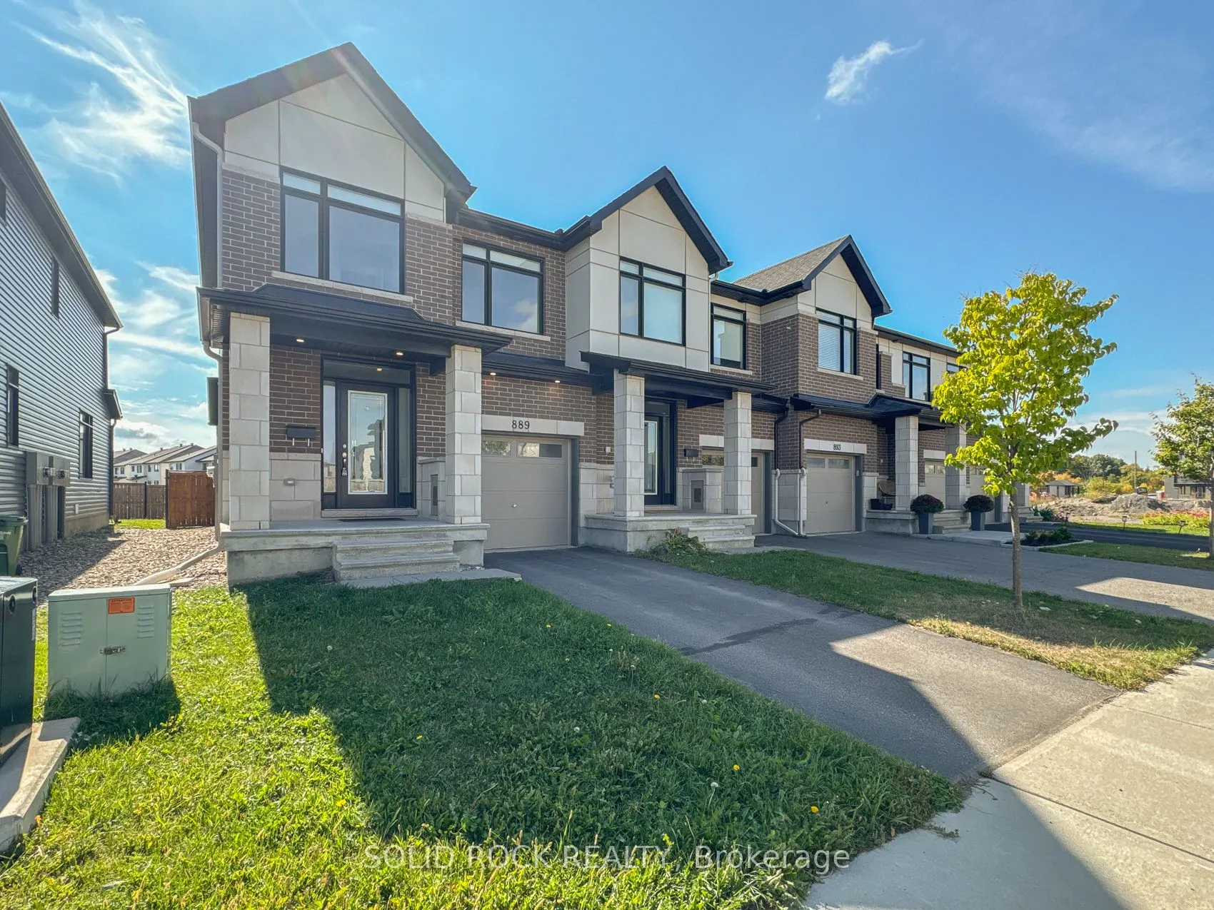 889 Solarium Avenue