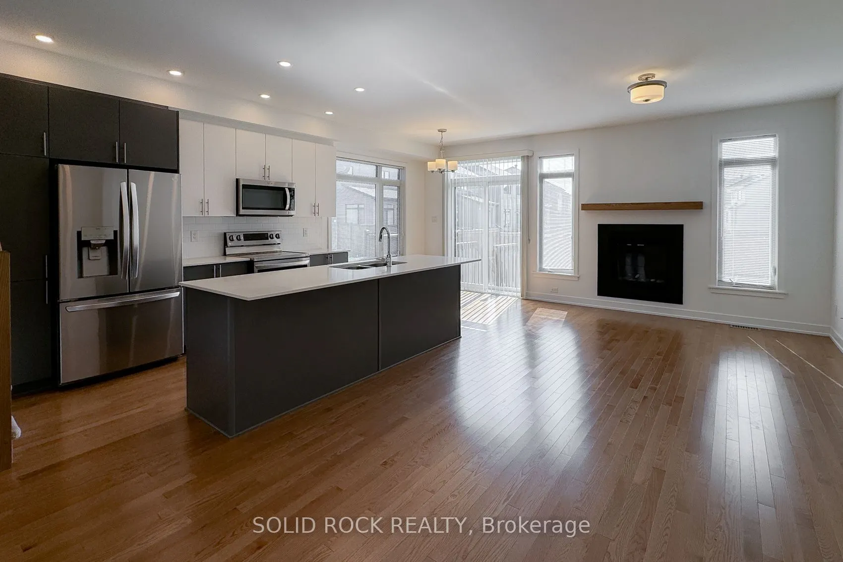 889 Solarium Avenue