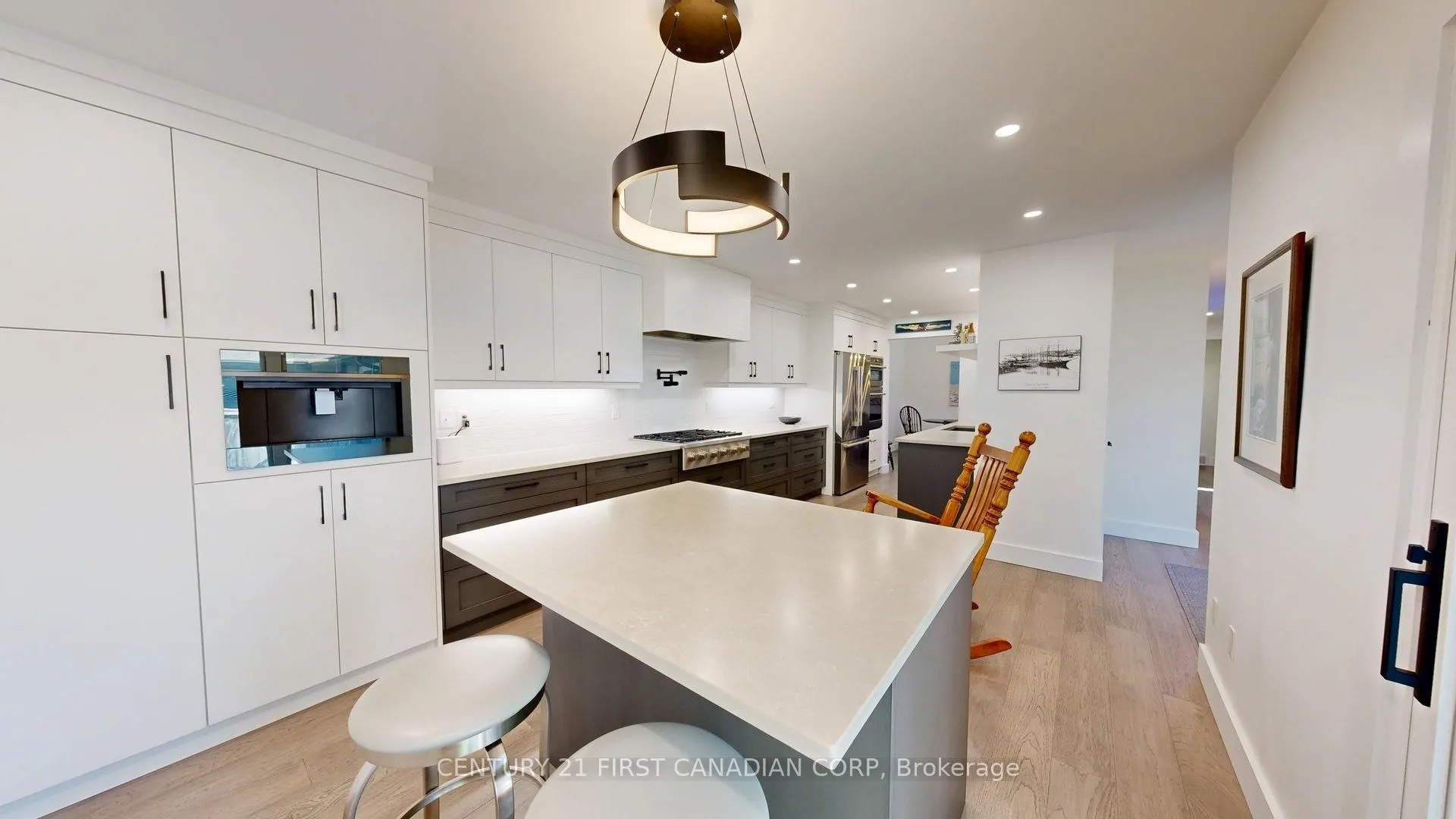 527 TOPPING Lane, #527