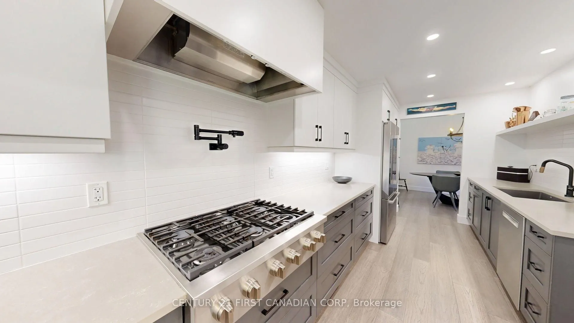 527 TOPPING Lane, #527