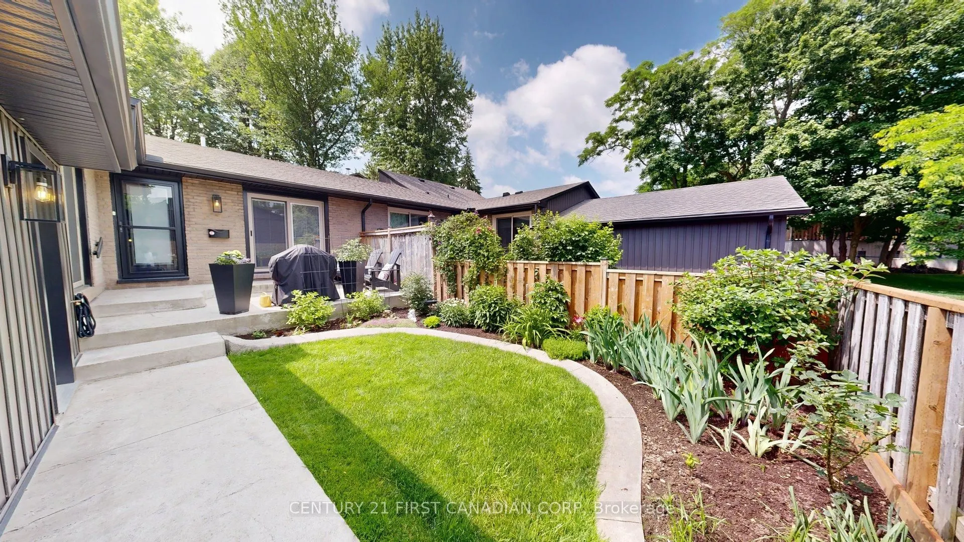 527 TOPPING Lane, #527