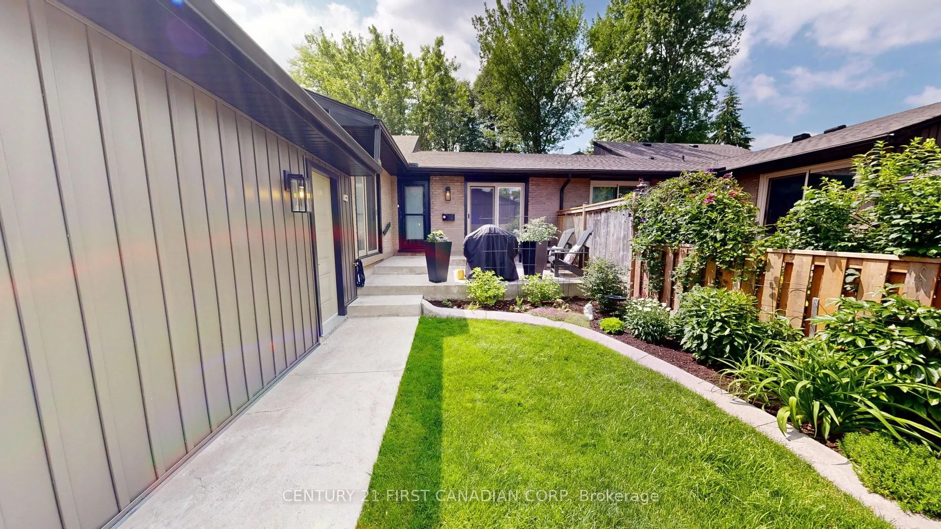 527 TOPPING Lane, #527