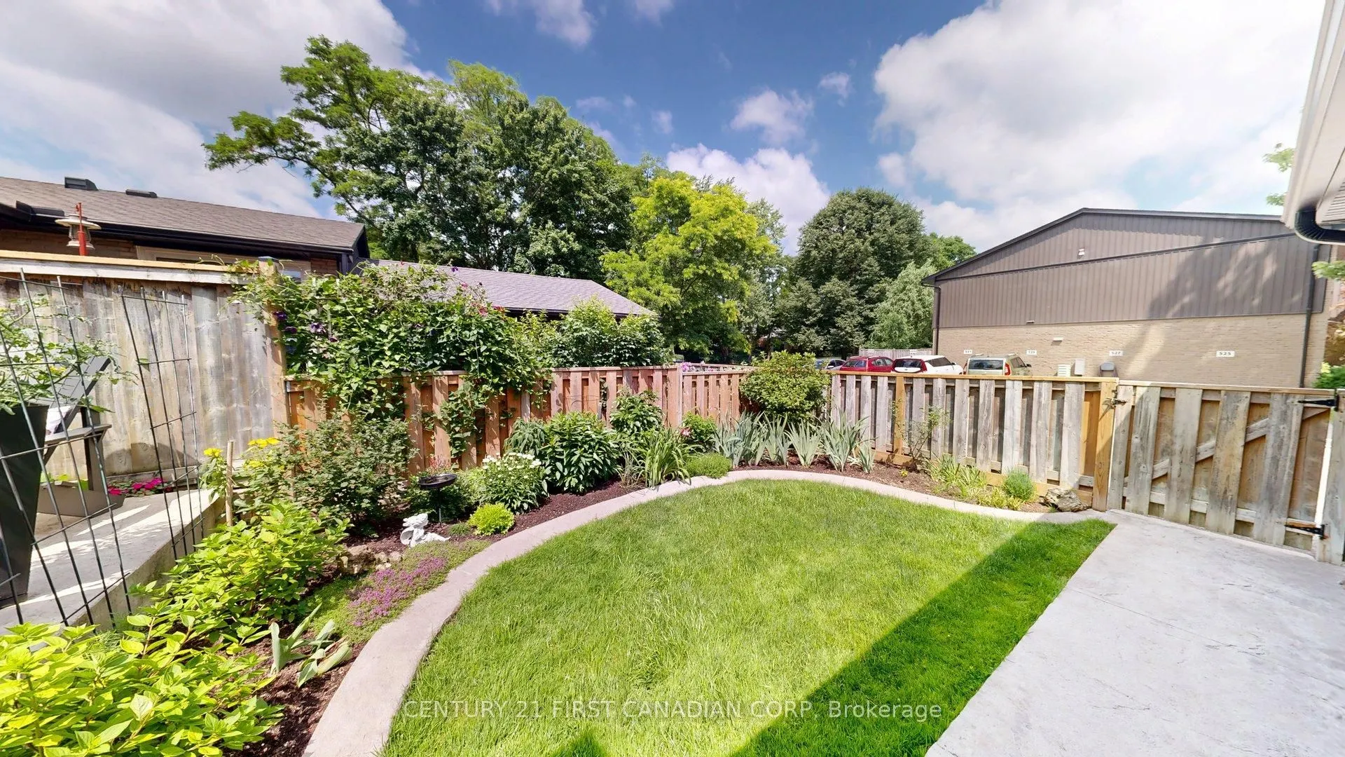 527 TOPPING Lane, #527