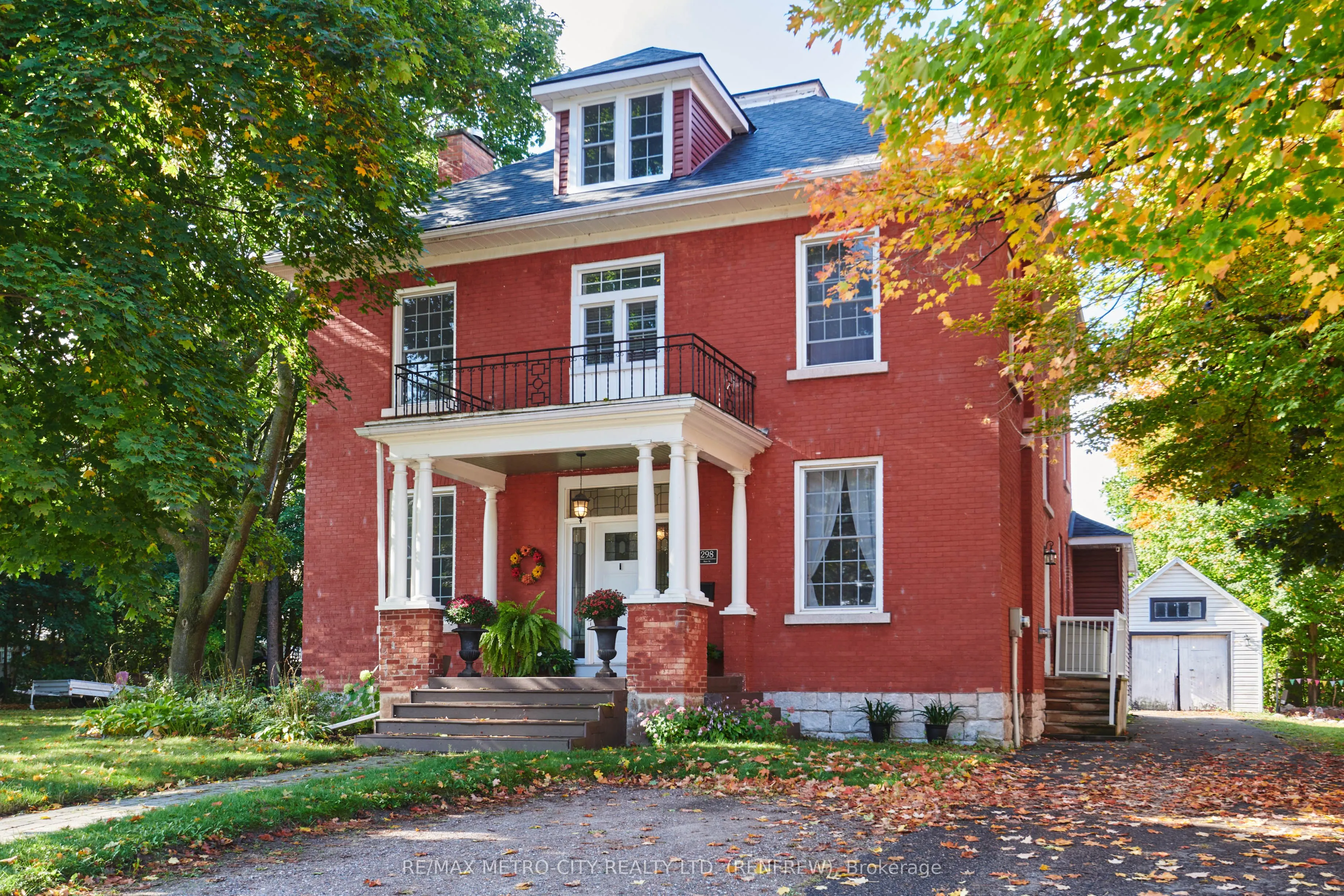 298 Barr Street