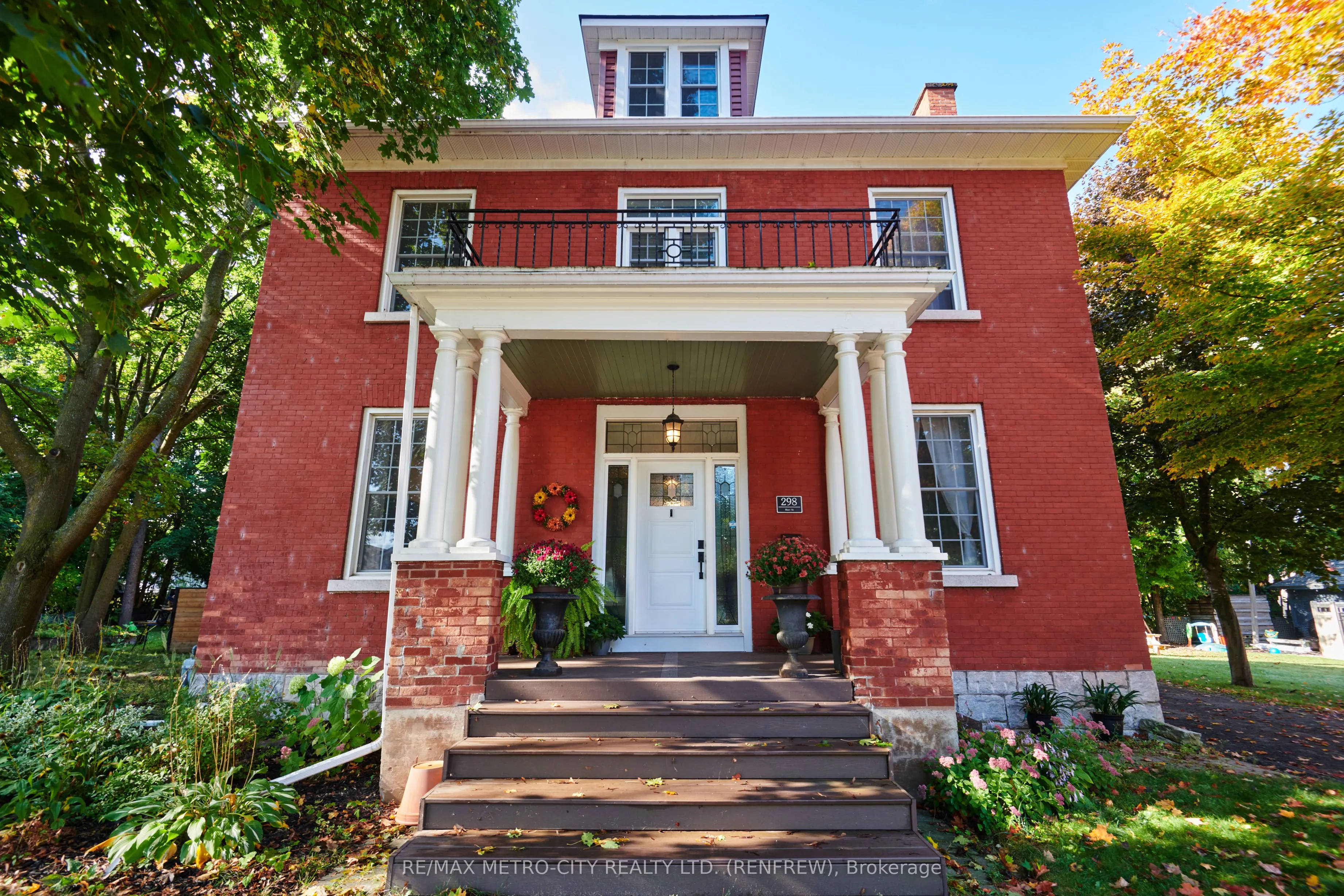 298 Barr Street