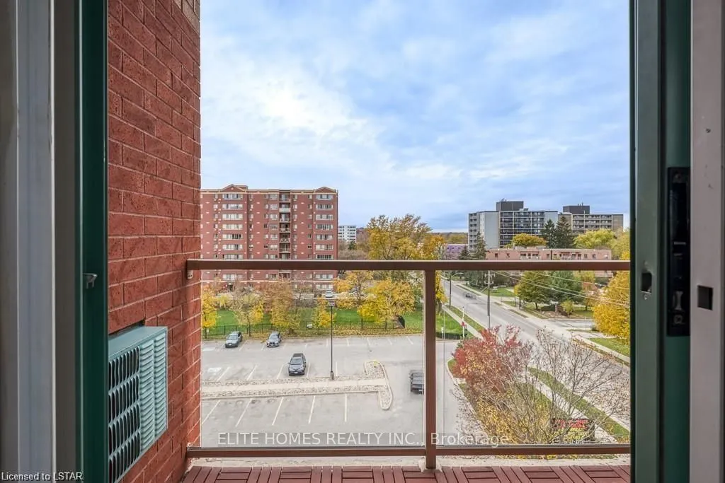 77 Base Line Road W, #602