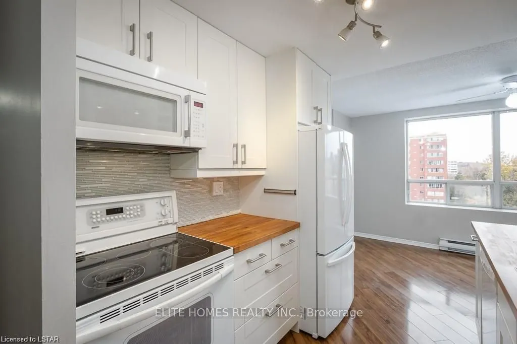 77 Base Line Road W, #602