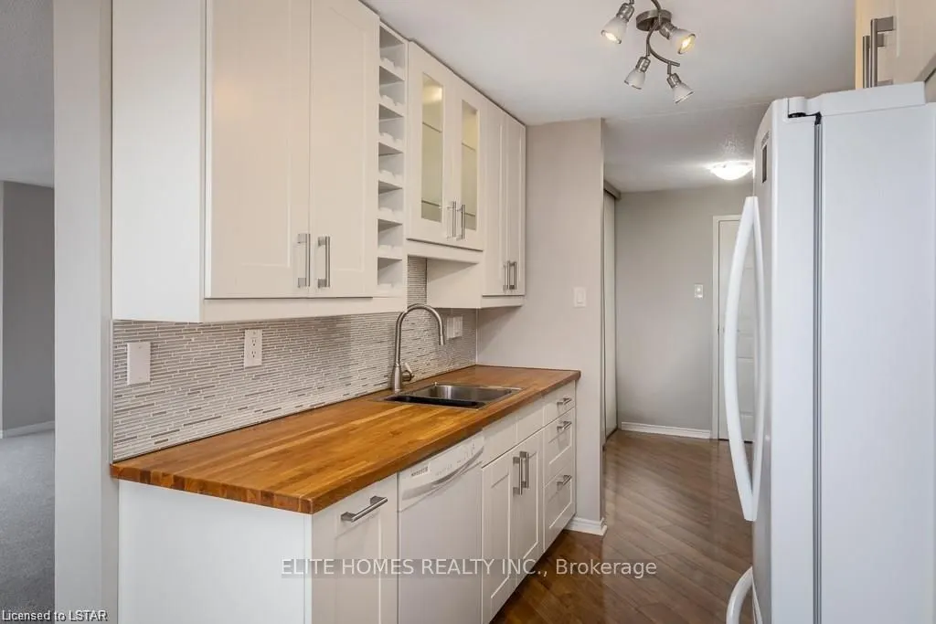 77 Base Line Road W, #602