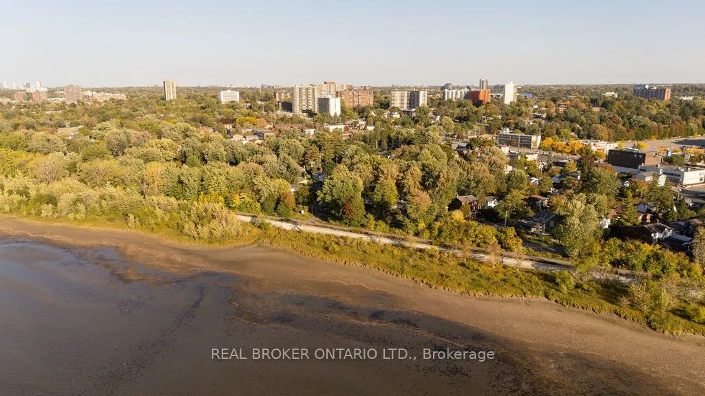 20 Kempster Avenue, #3
