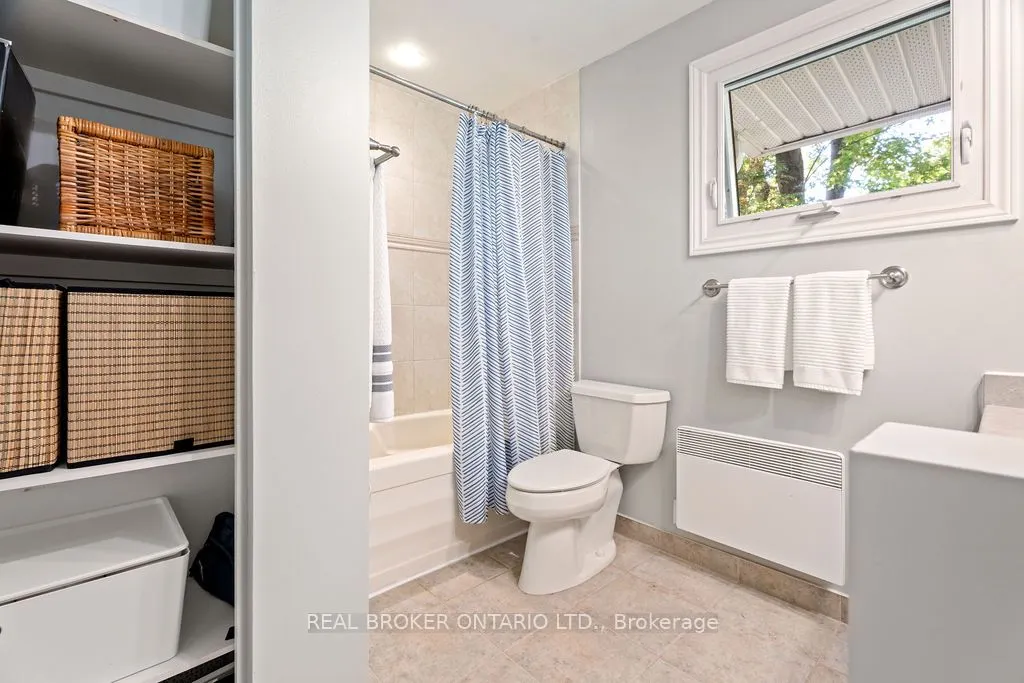 20 Kempster Avenue, #3