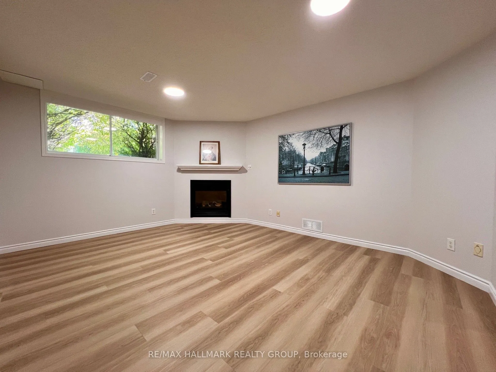 4 Valemont St Street
