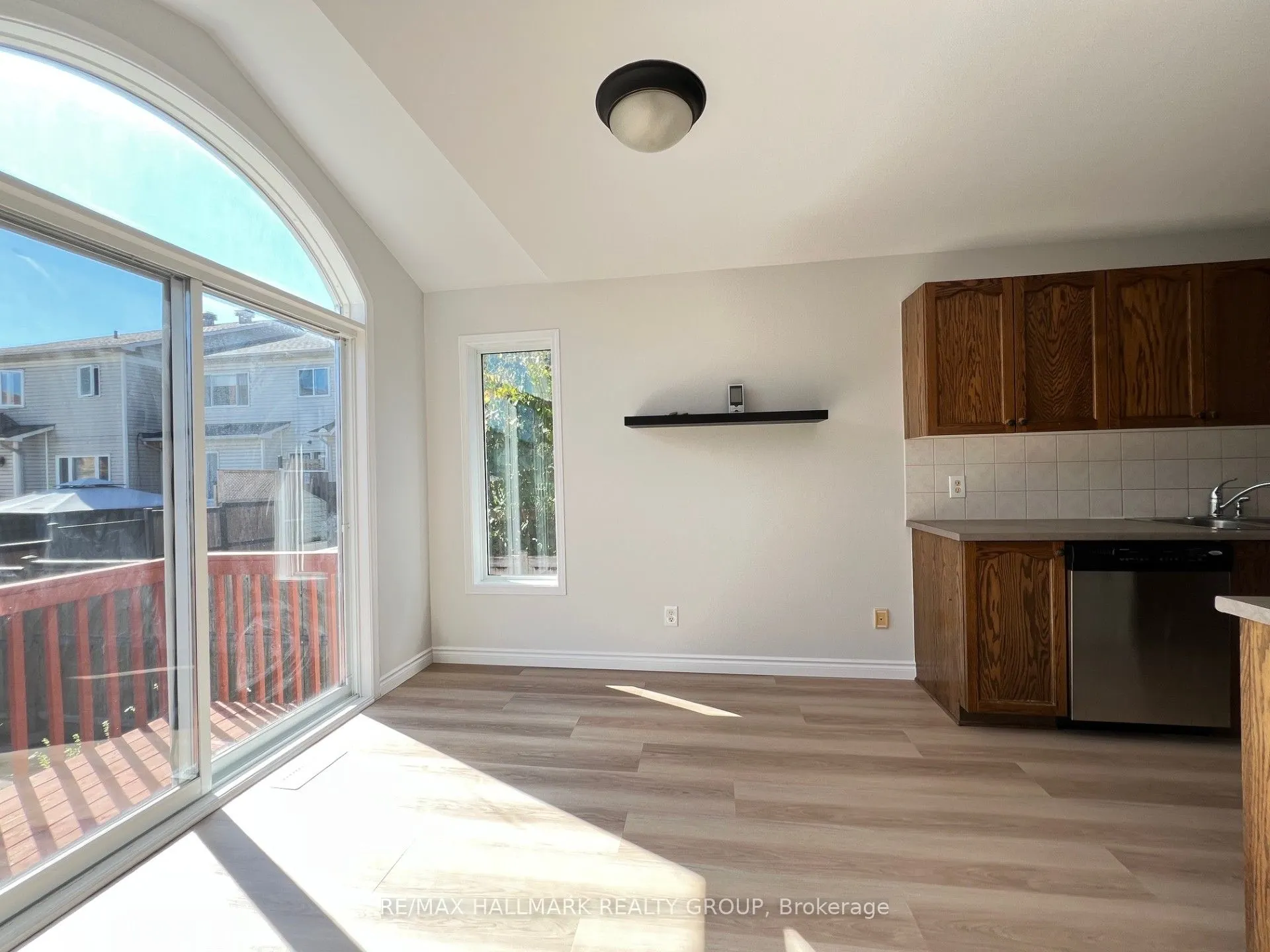 4 Valemont St Street