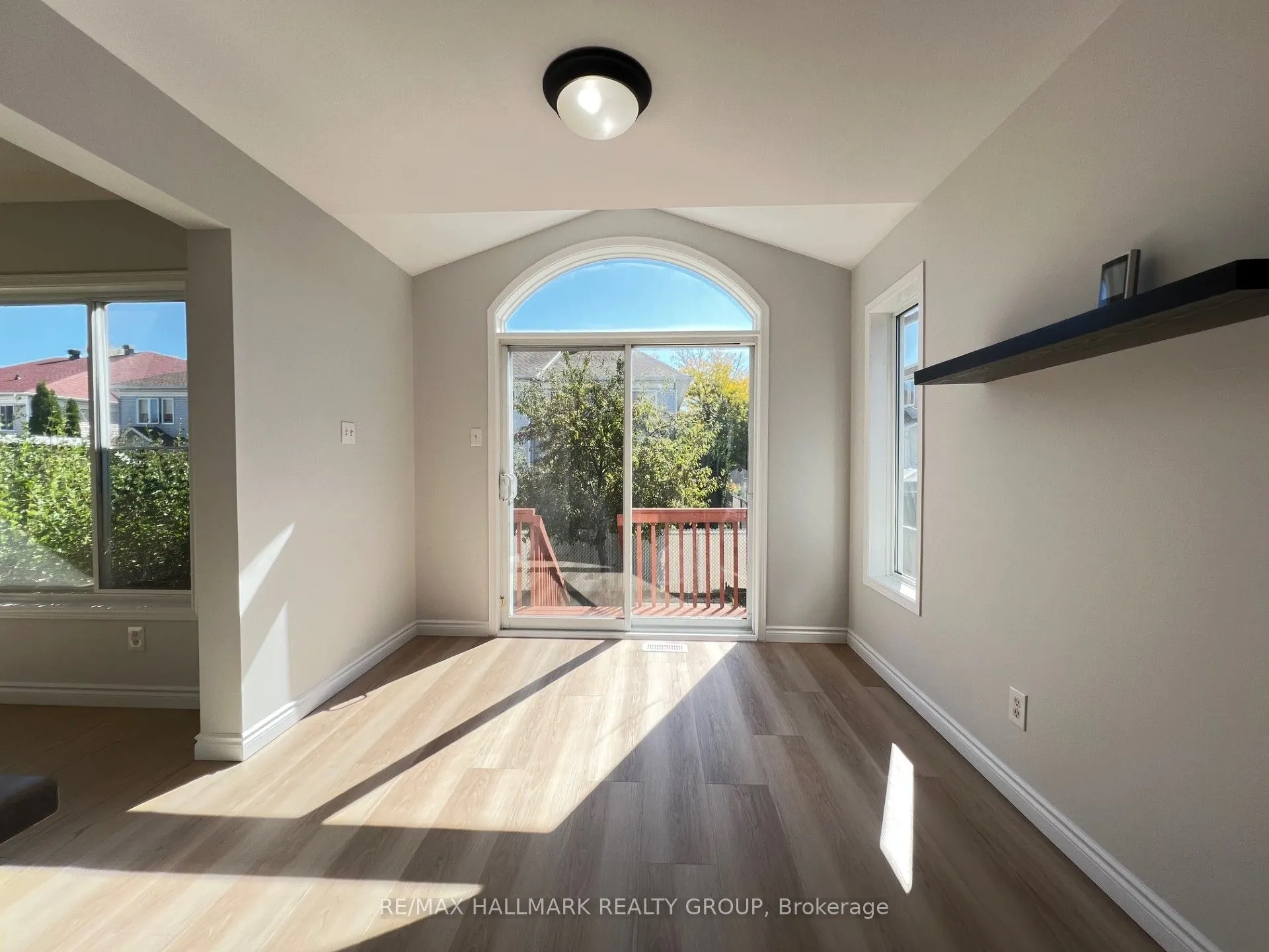 4 Valemont St Street