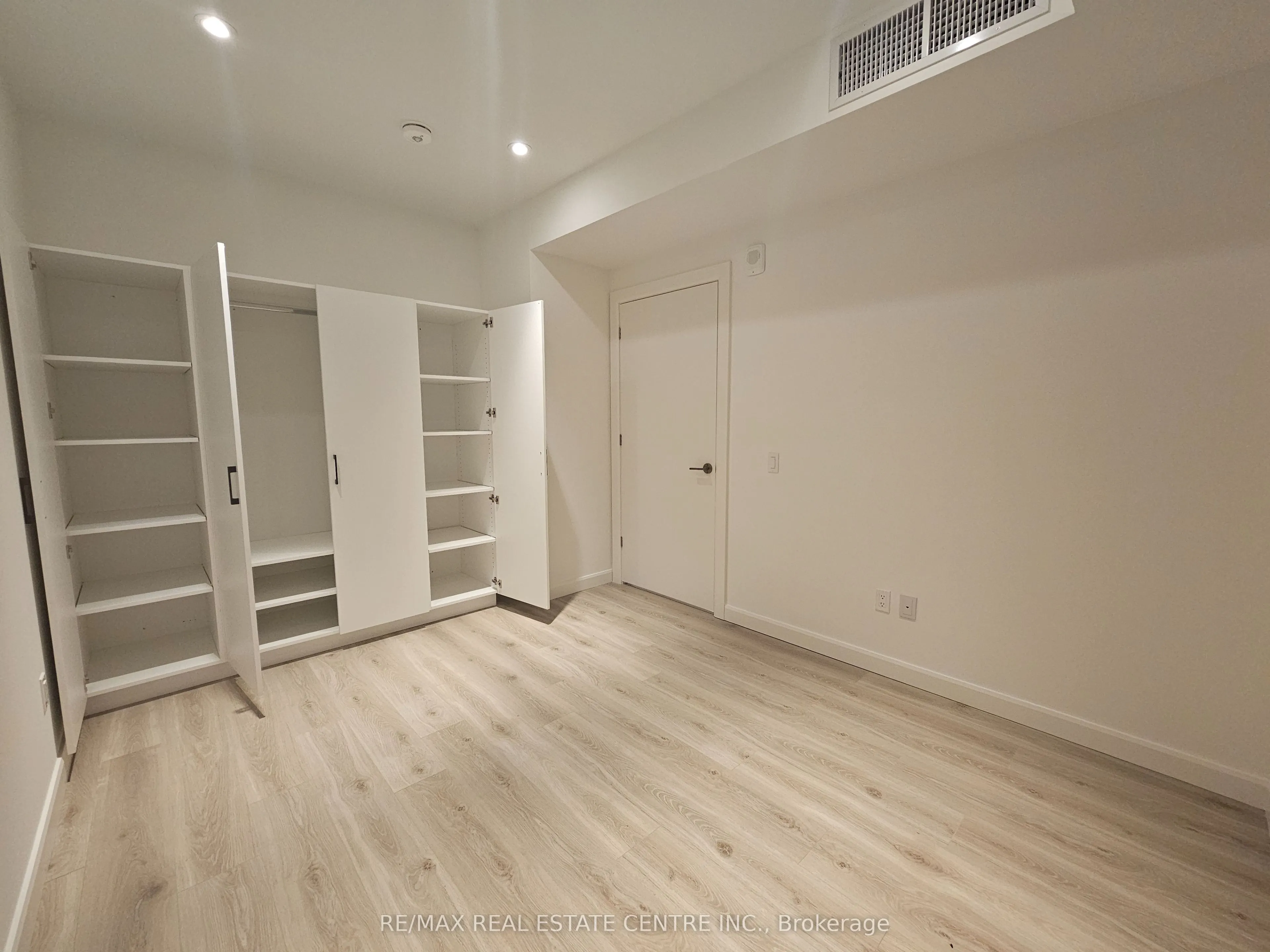 741 KING Street W, #1705