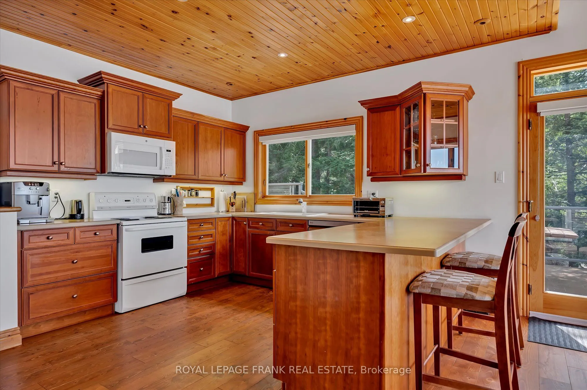 484 Juniper Island