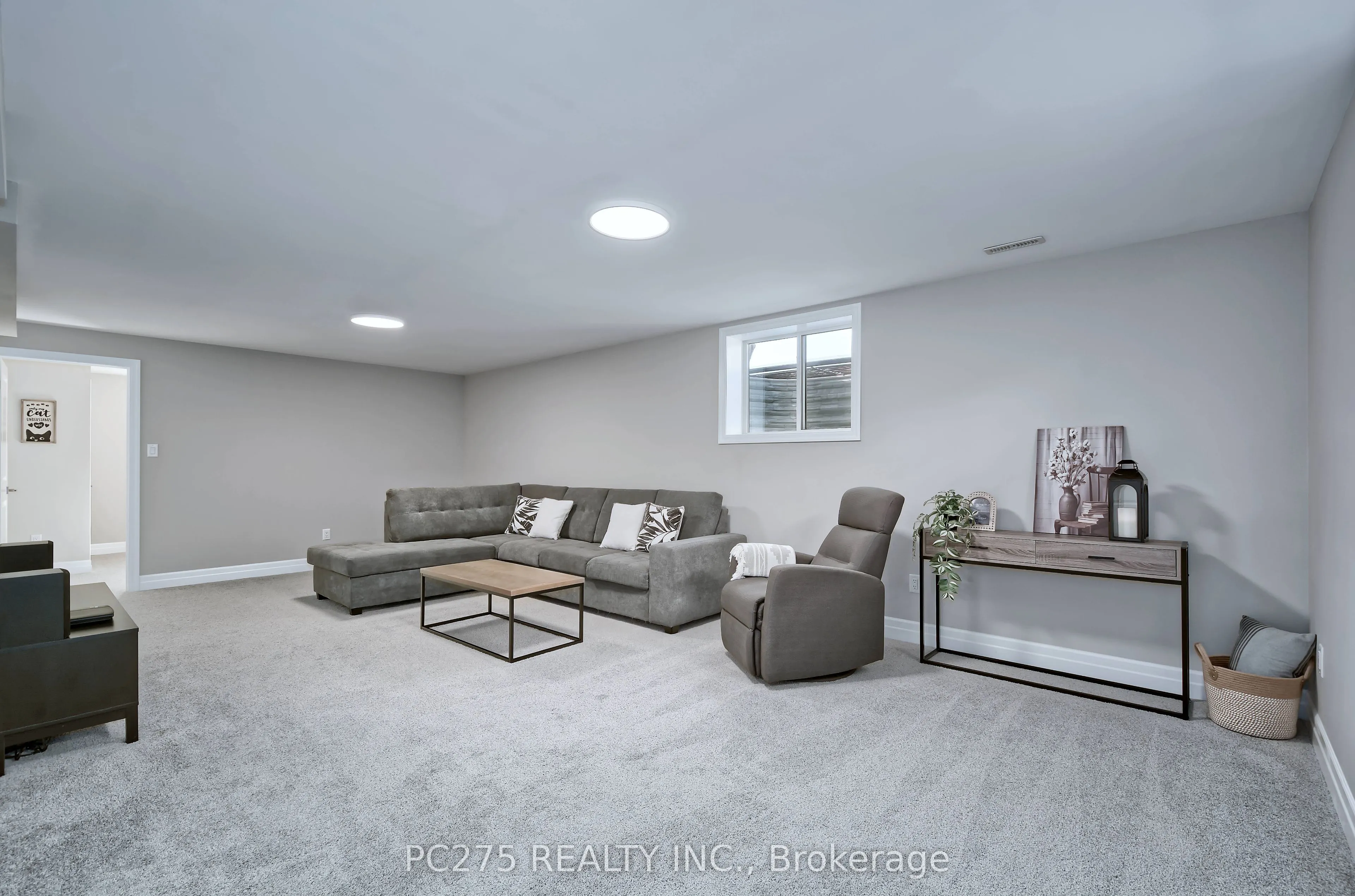 2539 Bond Street