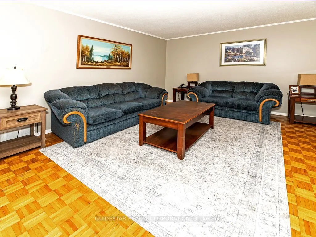 1324 Rainbow Crescent