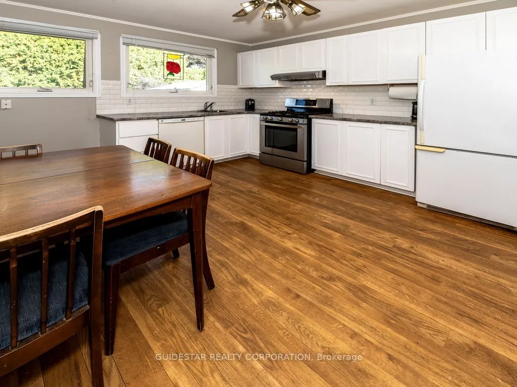 1324 Rainbow Crescent