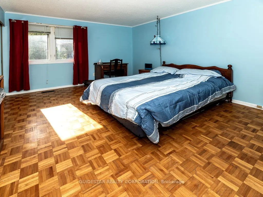 1324 Rainbow Crescent