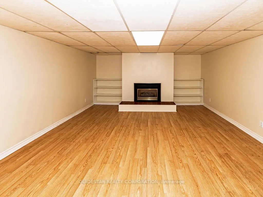 1324 Rainbow Crescent