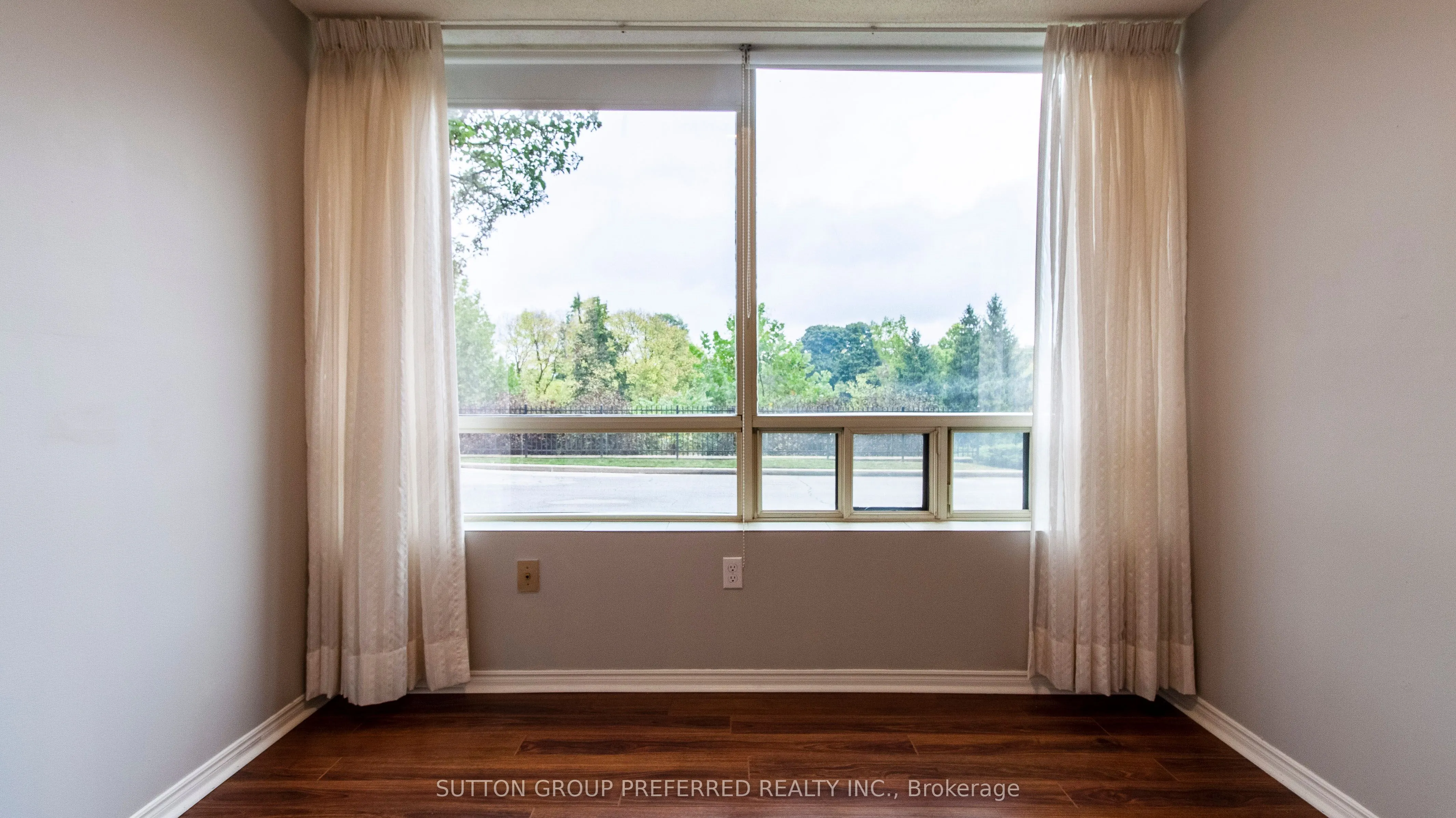 521 Riverside Drive, #109