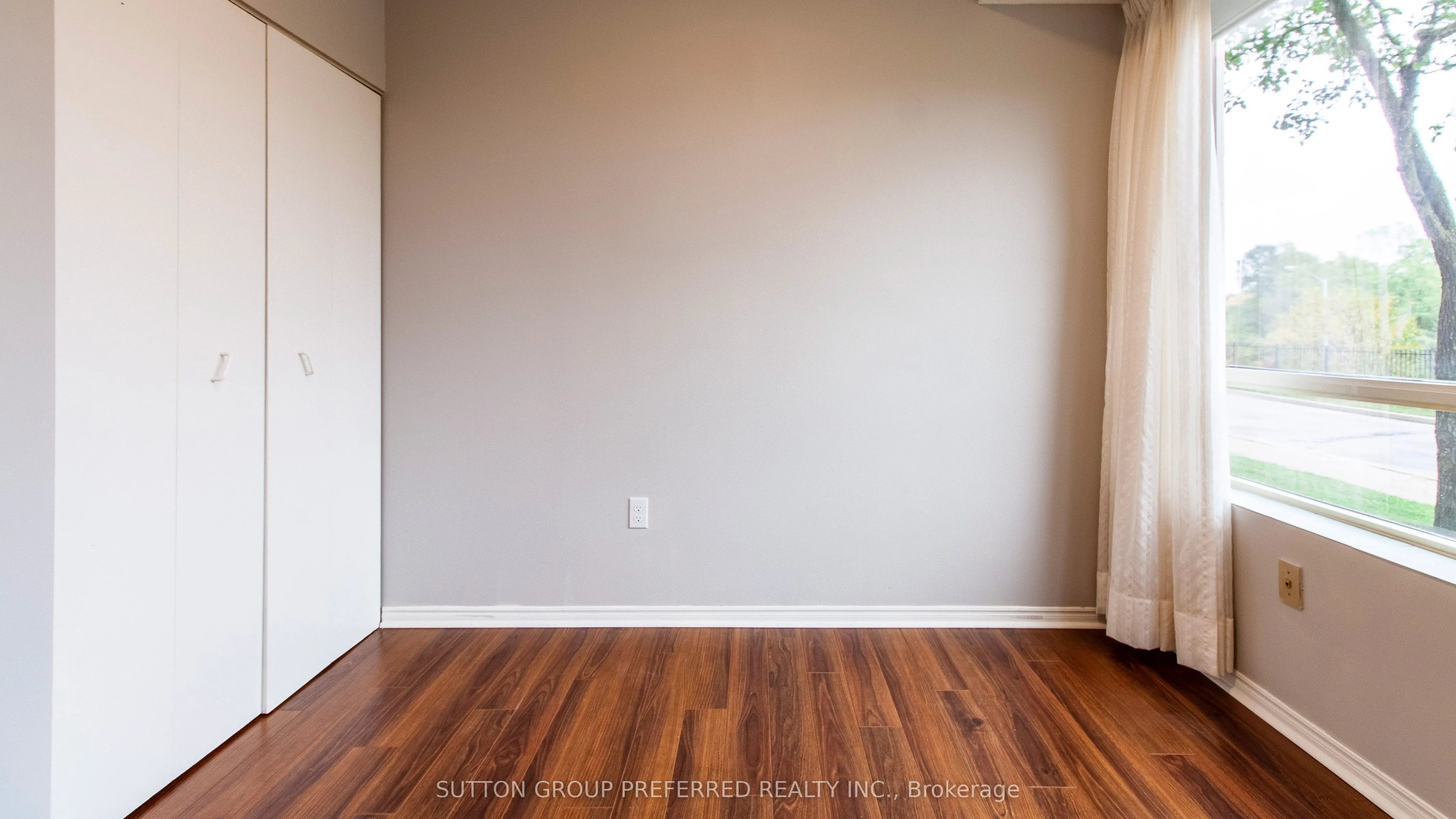 521 Riverside Drive, #109