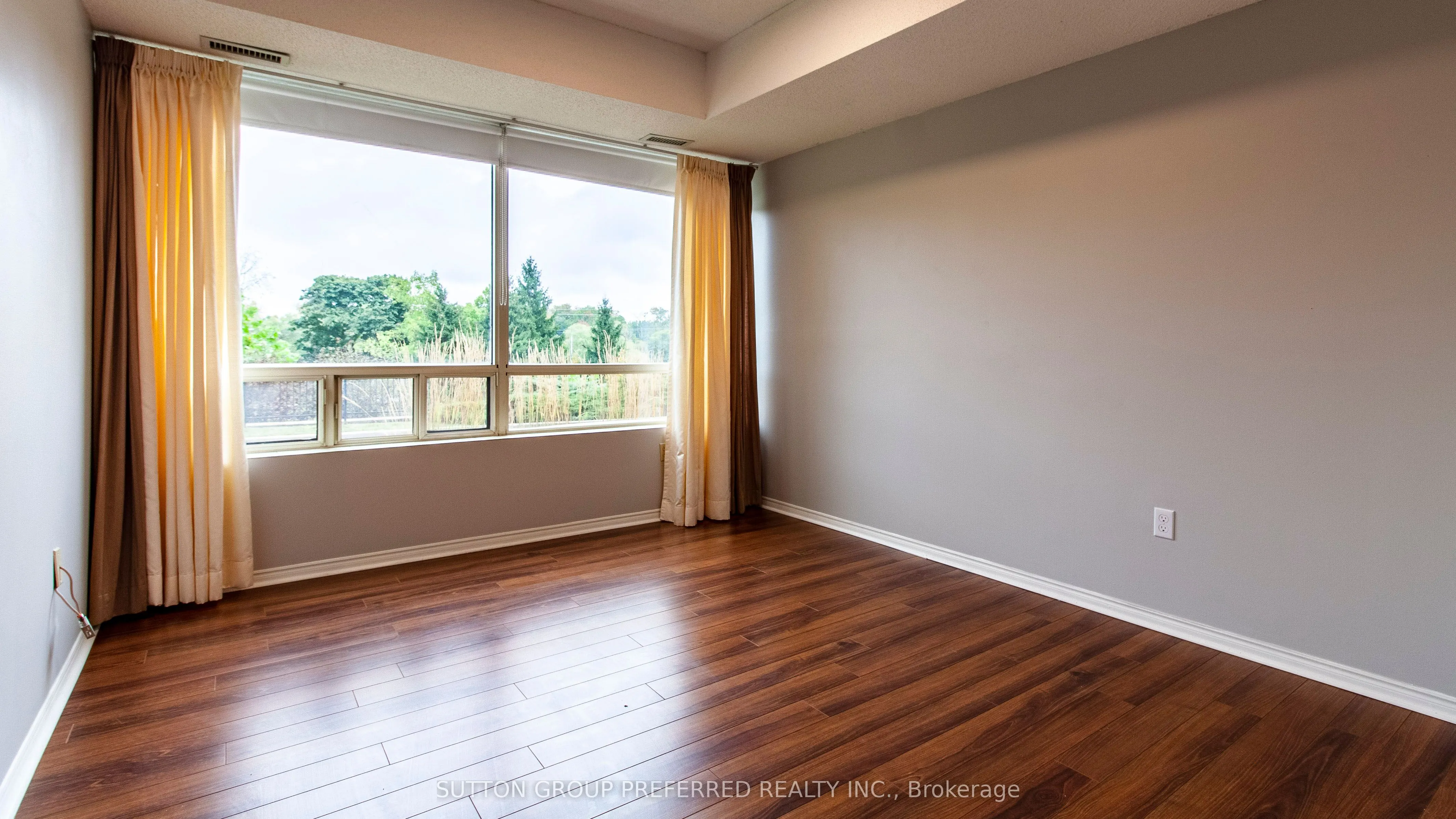 521 Riverside Drive, #109